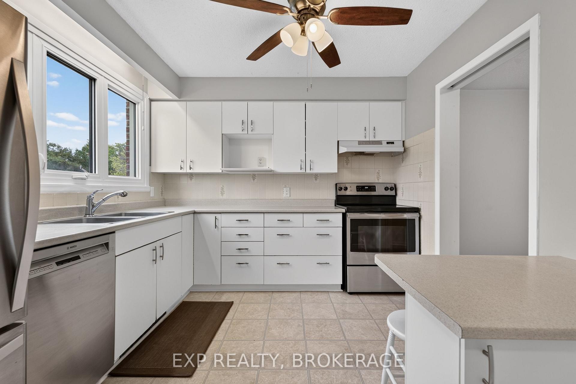 Photo 17 of Unit 78, 115 Wright Crescent, Kingston, Central City East — HOMEH