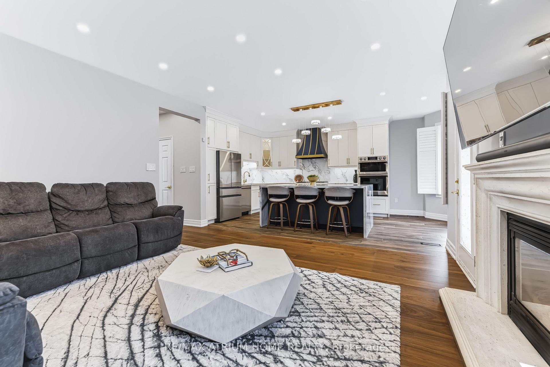 Photo 9 of 56 Capera Drive, Vaughan, Vellore Village — HOMEH