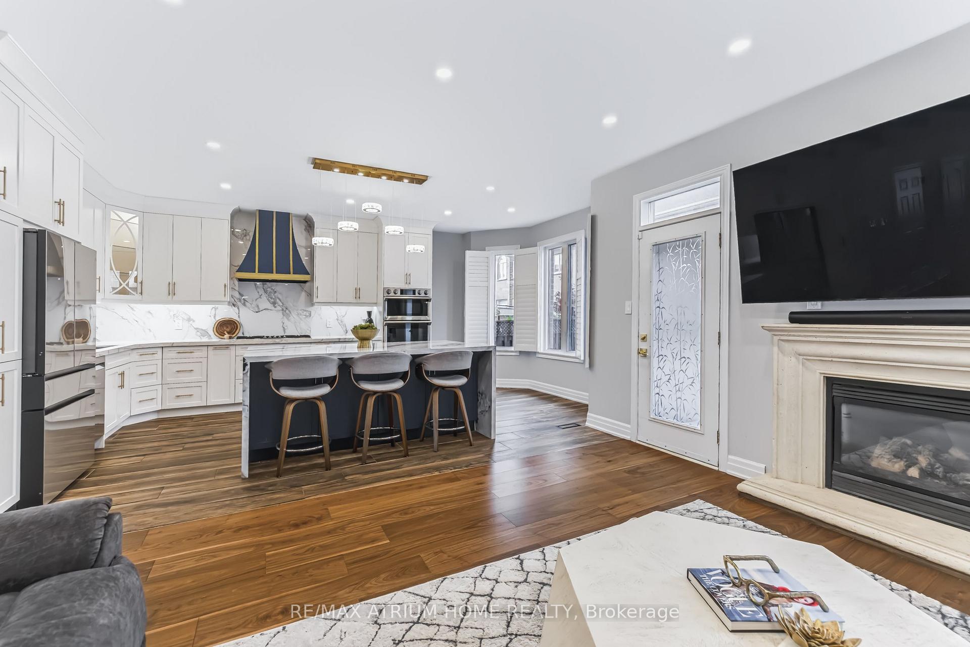 Photo 13 of 56 Capera Drive, Vaughan, Vellore Village — HOMEH