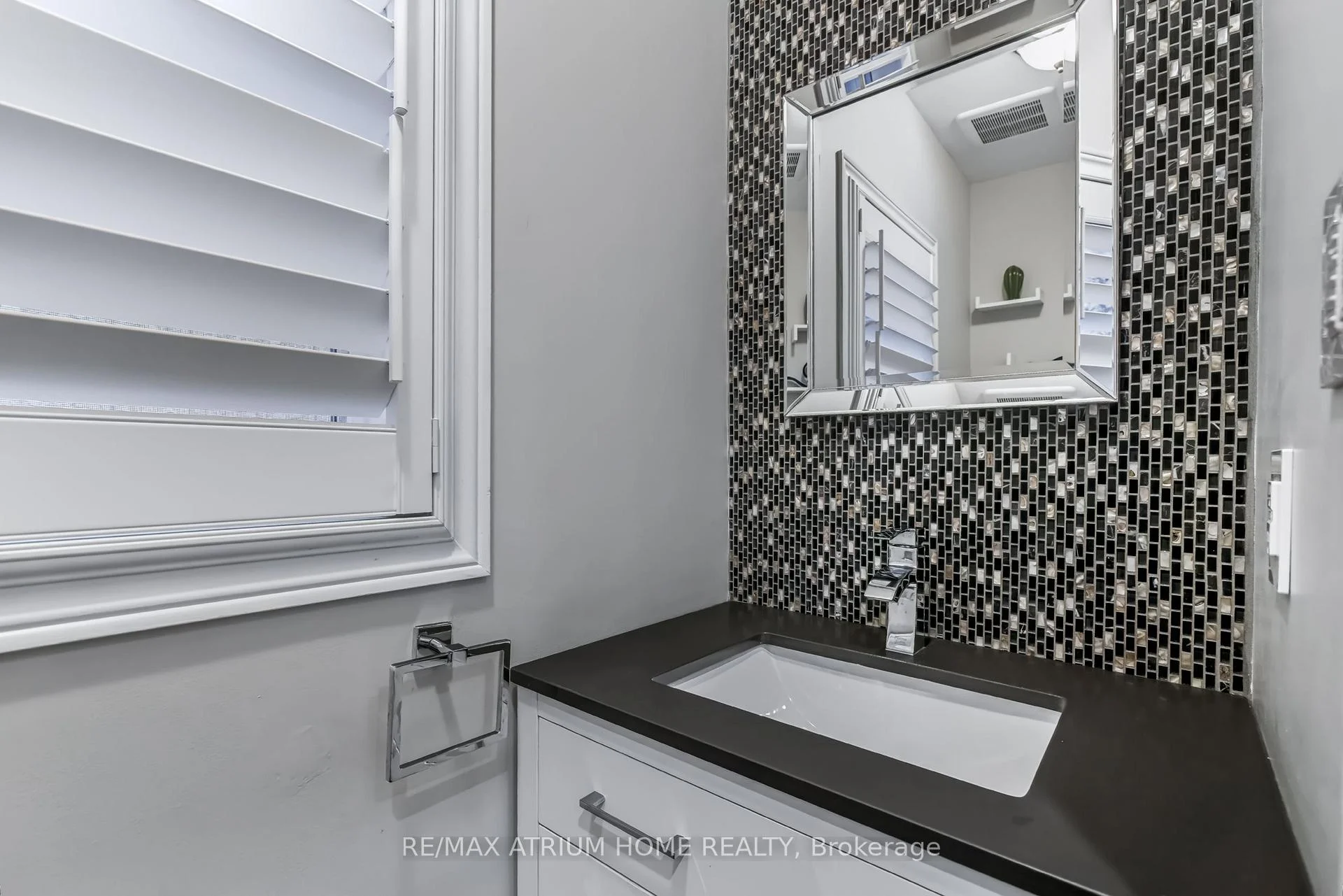Photo 36 of 56 Capera Drive, Vaughan, Vellore Village — HOMEH
