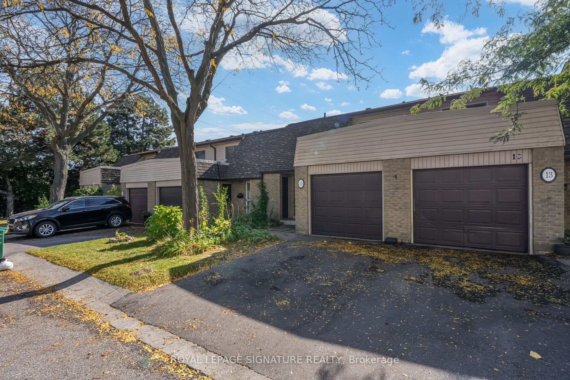 Photo 2 of Unit 14, 2340 Bromsgrove Road, Mississauga, Clarkson — HOMEH