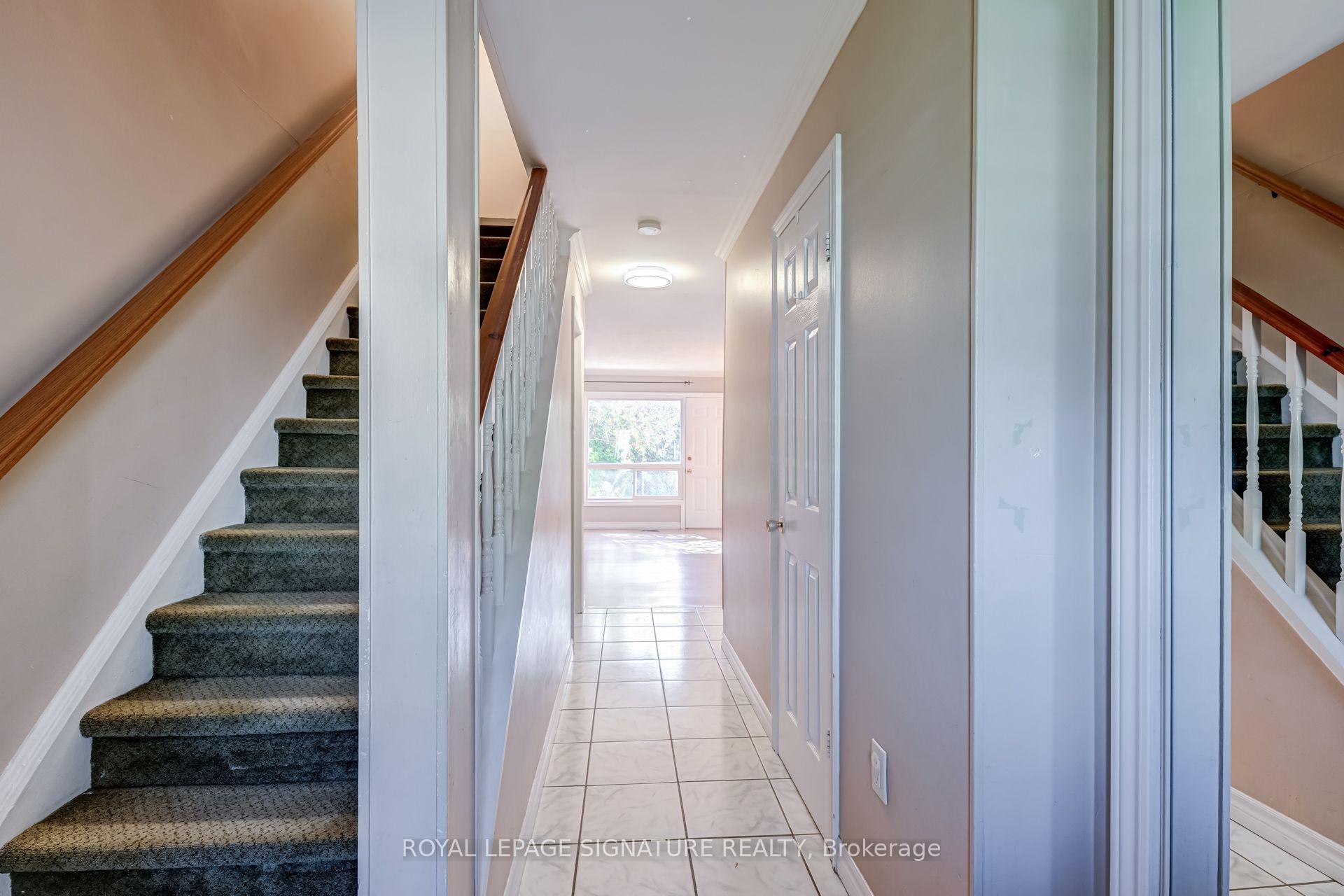 Photo 6 of Unit 14, 2340 Bromsgrove Road, Mississauga, Clarkson — HOMEH
