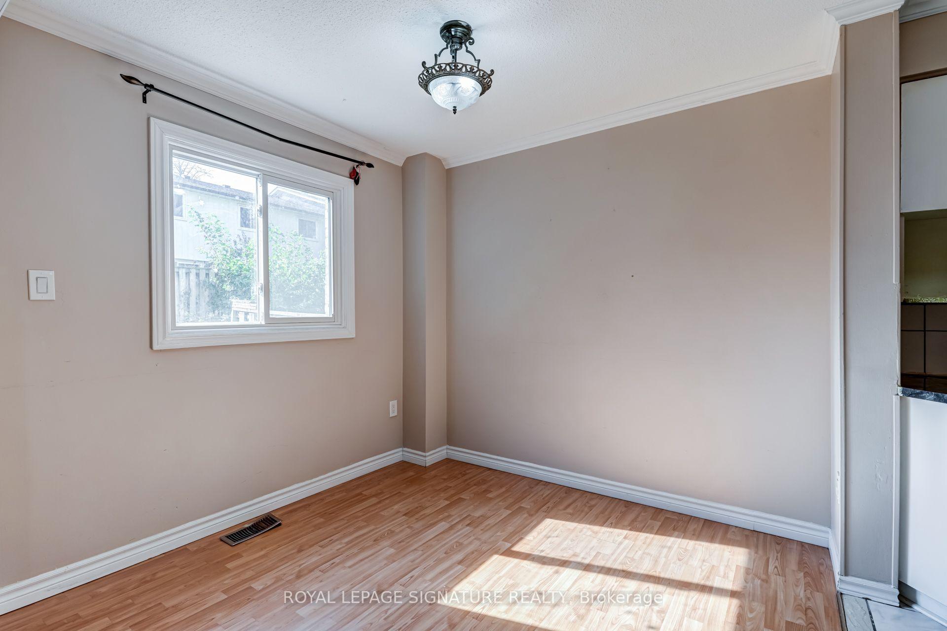Photo 10 of Unit 14, 2340 Bromsgrove Road, Mississauga, Clarkson — HOMEH