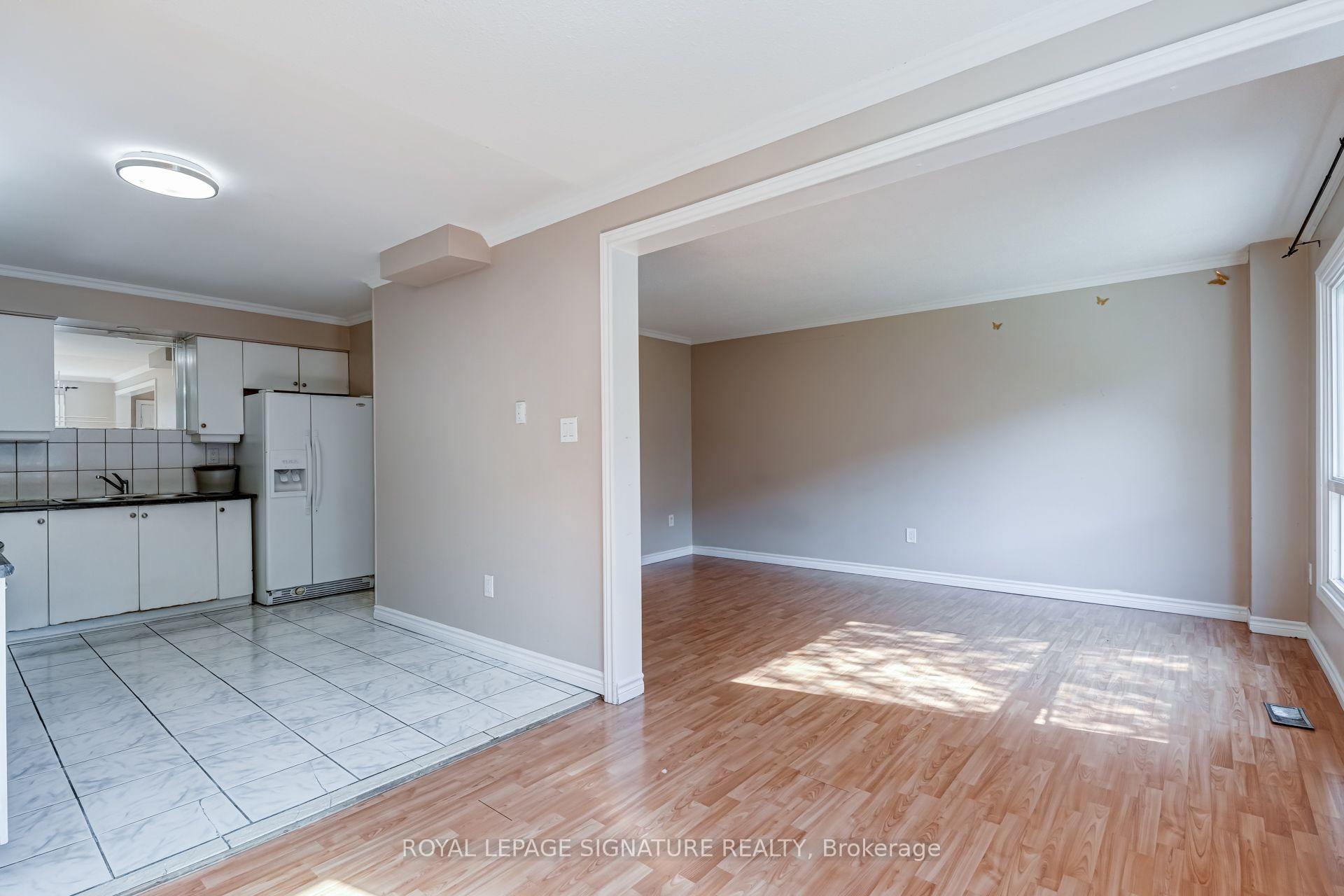 Photo 11 of Unit 14, 2340 Bromsgrove Road, Mississauga, Clarkson — HOMEH