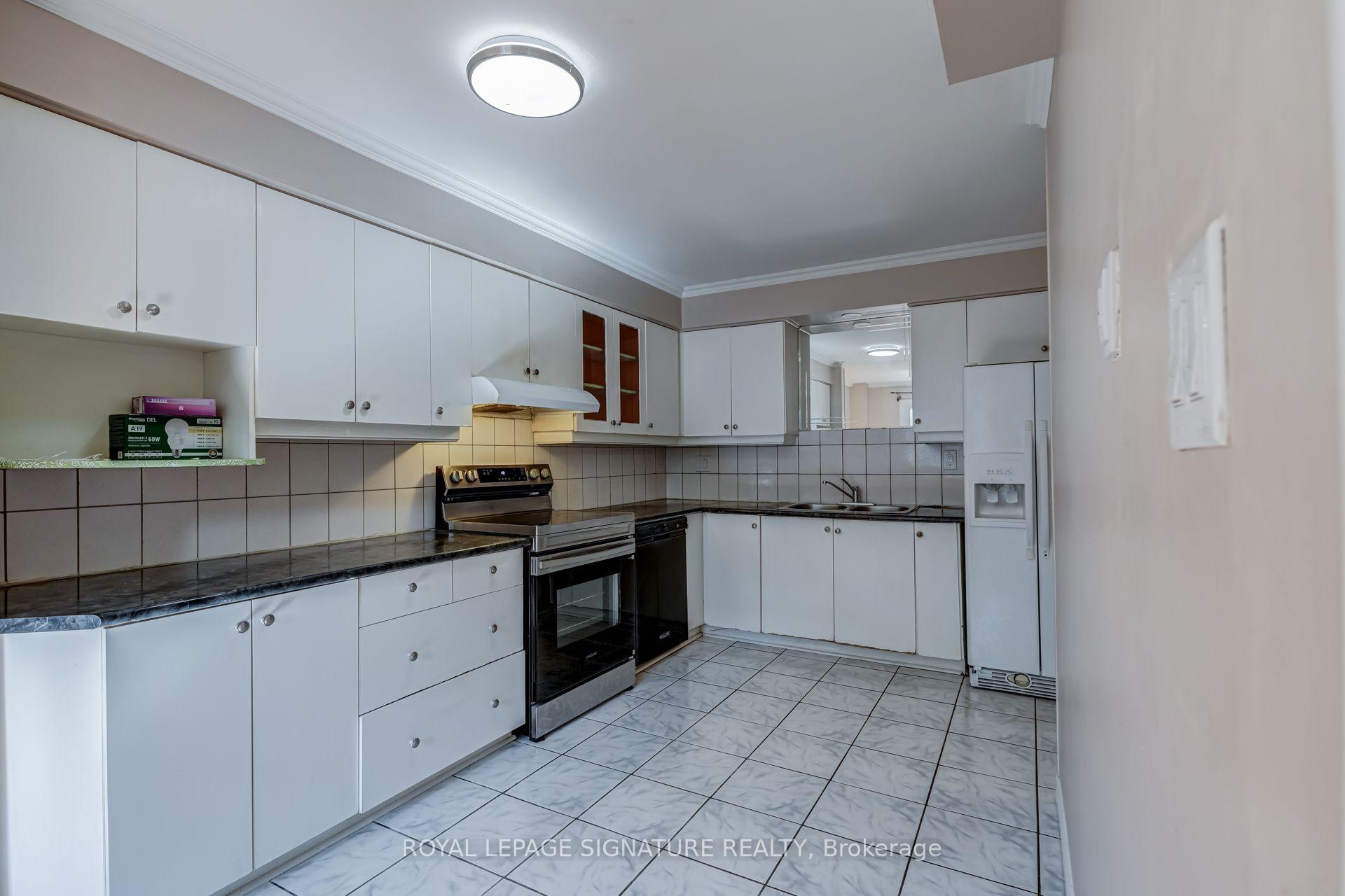 Photo 12 of Unit 14, 2340 Bromsgrove Road, Mississauga, Clarkson — HOMEH