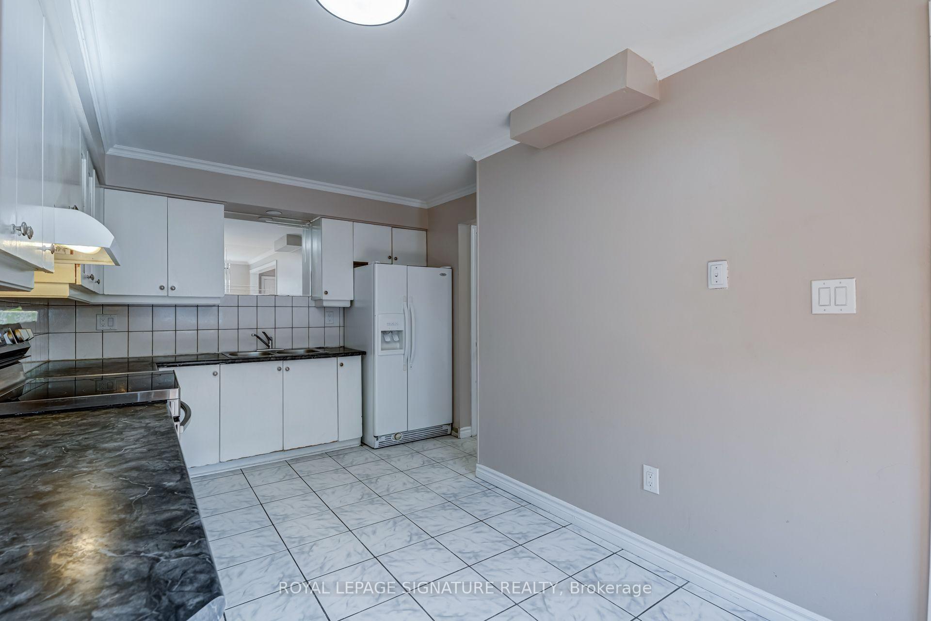 Photo 14 of Unit 14, 2340 Bromsgrove Road, Mississauga, Clarkson — HOMEH