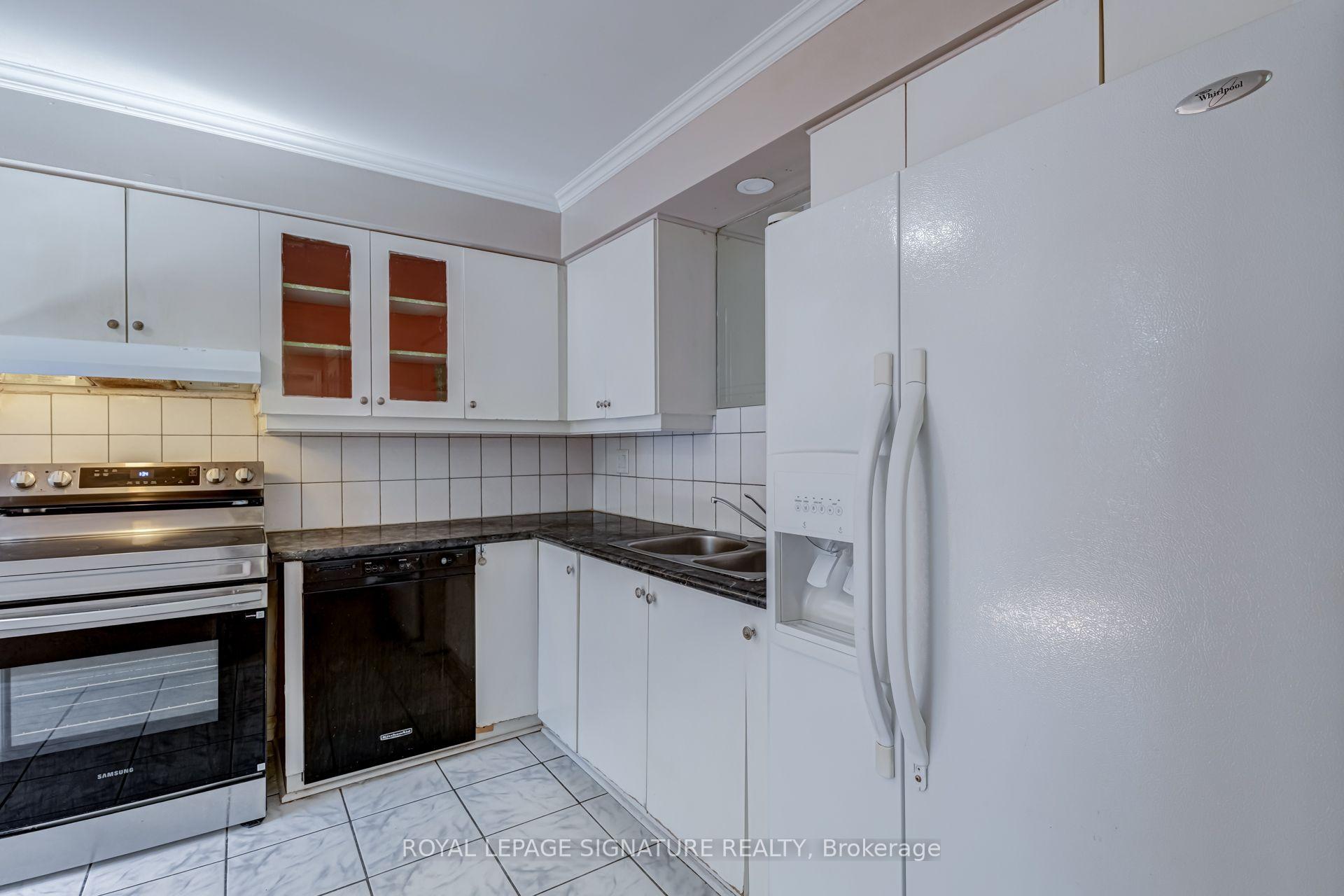 Photo 15 of Unit 14, 2340 Bromsgrove Road, Mississauga, Clarkson — HOMEH
