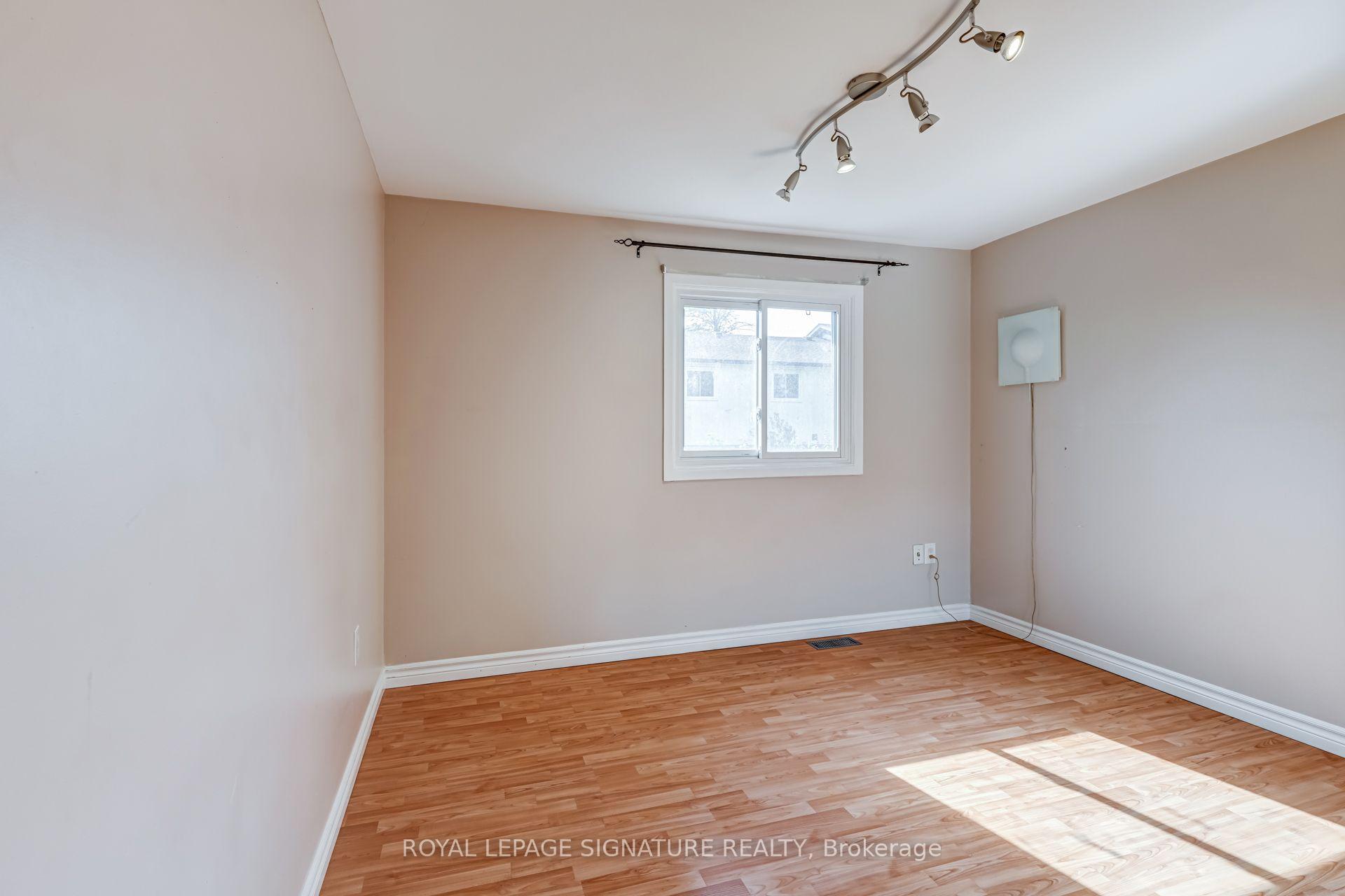 Photo 26 of Unit 14, 2340 Bromsgrove Road, Mississauga, Clarkson — HOMEH