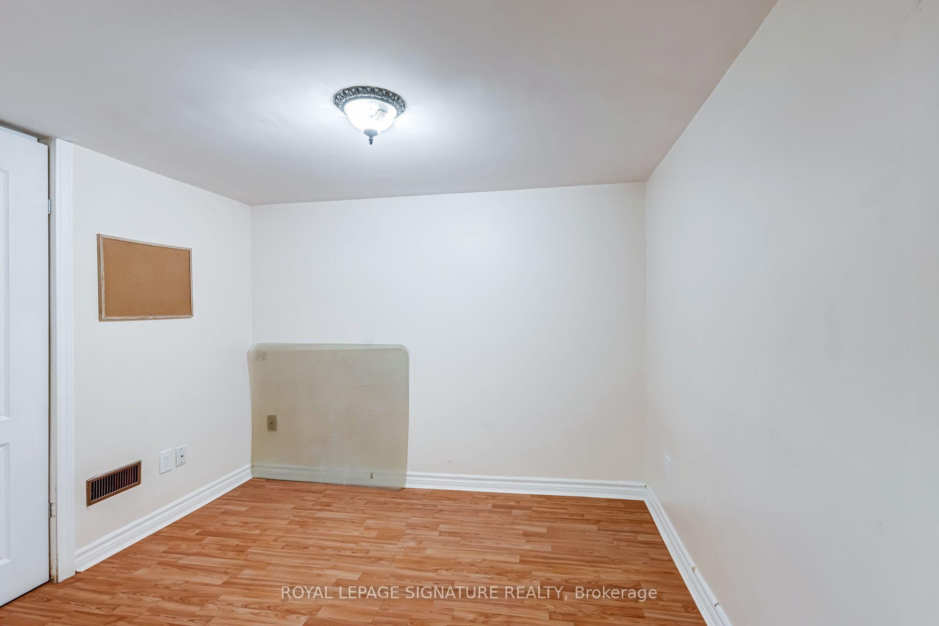 Photo 35 of Unit 14, 2340 Bromsgrove Road, Mississauga, Clarkson — HOMEH