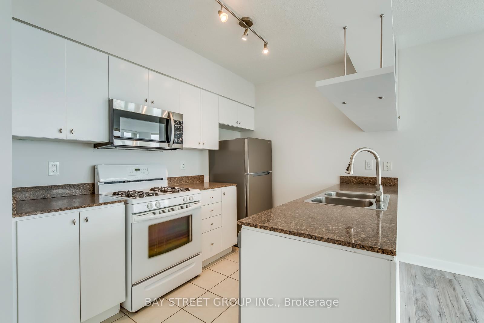Photo 12 of Unit 3912, 35 Mariner Terrace, Toronto, Waterfront Communities — HOMEH