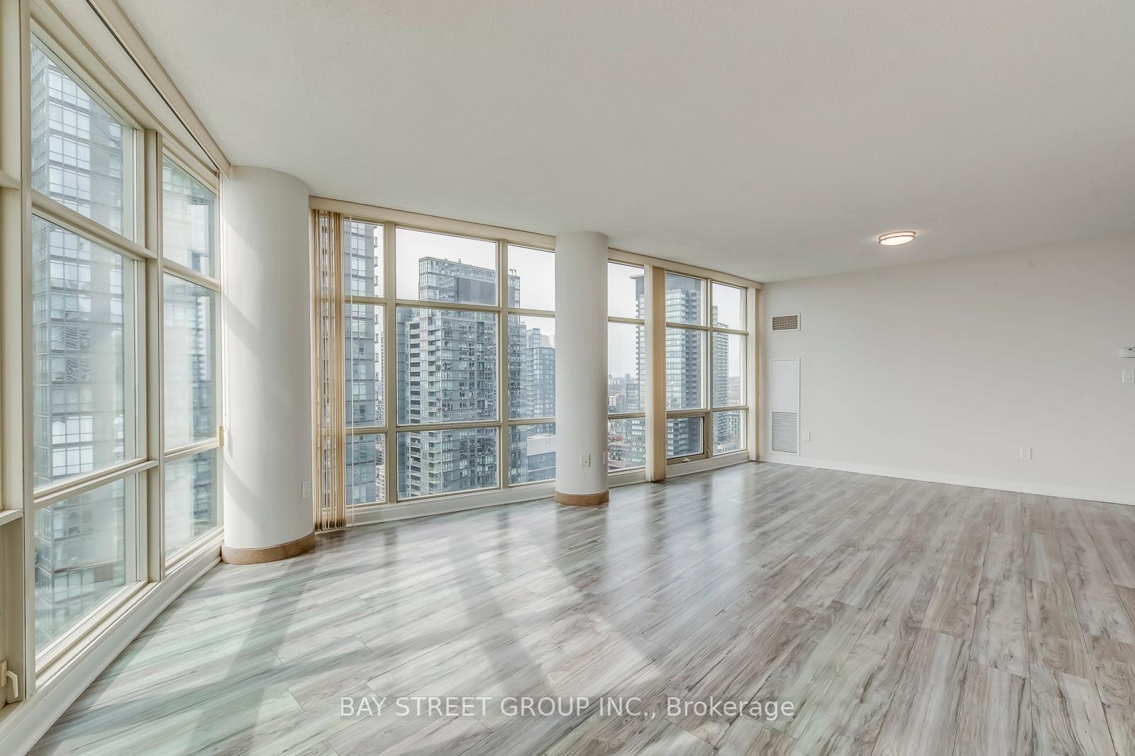 Photo 19 of Unit 3912, 35 Mariner Terrace, Toronto, Waterfront Communities — HOMEH