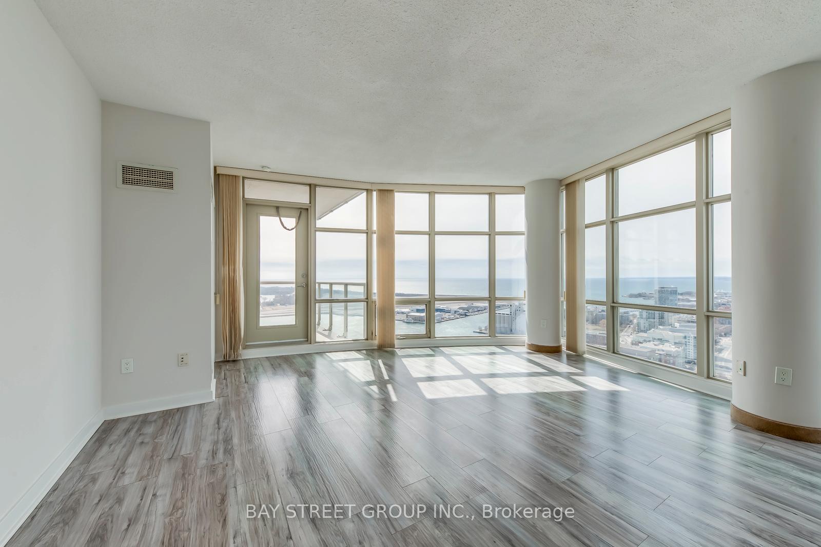 Photo 22 of Unit 3912, 35 Mariner Terrace, Toronto, Waterfront Communities — HOMEH