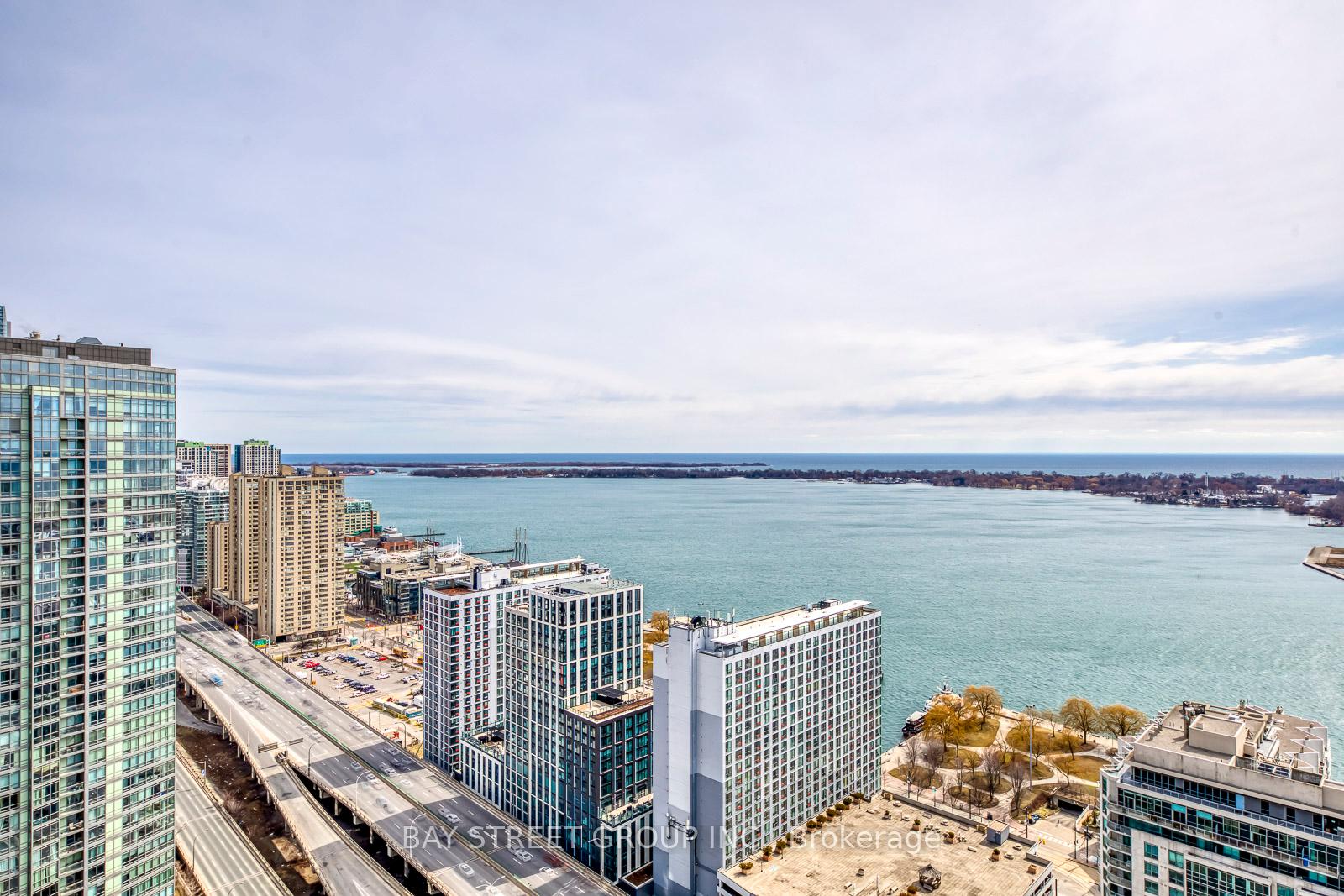 Photo 26 of Unit 3912, 35 Mariner Terrace, Toronto, Waterfront Communities — HOMEH