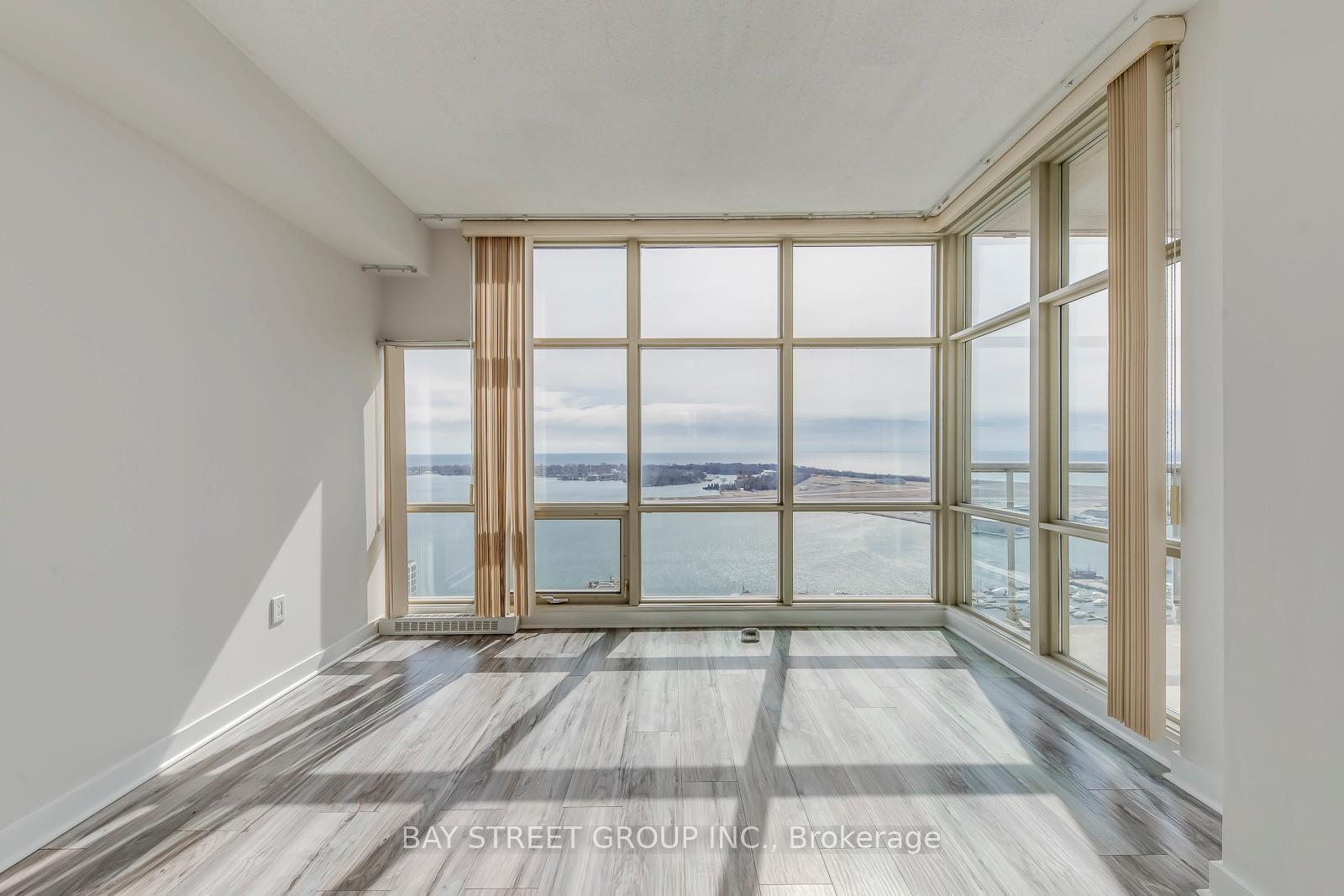 Photo 32 of Unit 3912, 35 Mariner Terrace, Toronto, Waterfront Communities — HOMEH