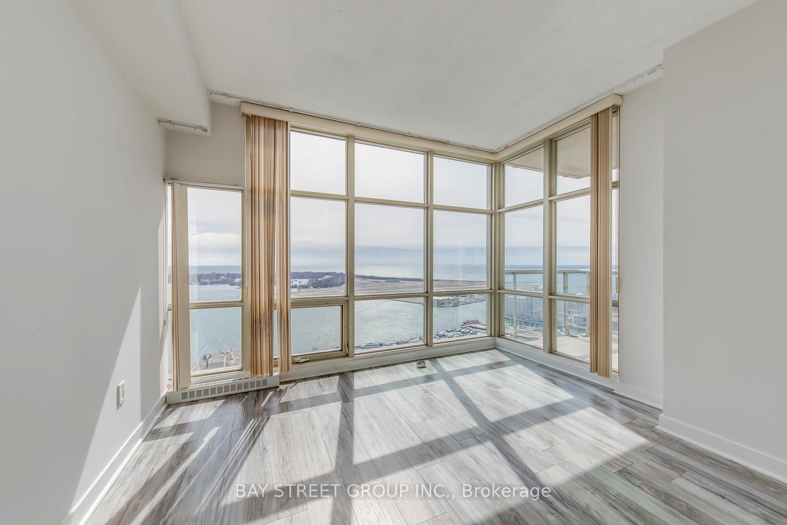 Photo 33 of Unit 3912, 35 Mariner Terrace, Toronto, Waterfront Communities — HOMEH