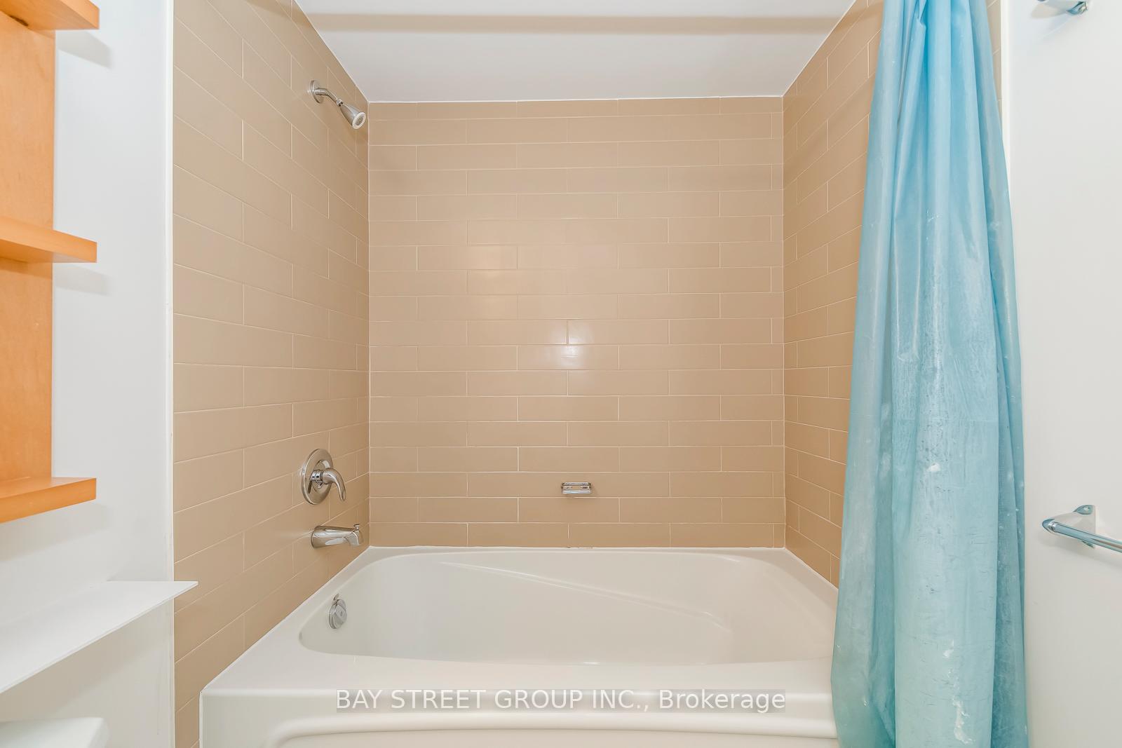 Photo 37 of Unit 3912, 35 Mariner Terrace, Toronto, Waterfront Communities — HOMEH