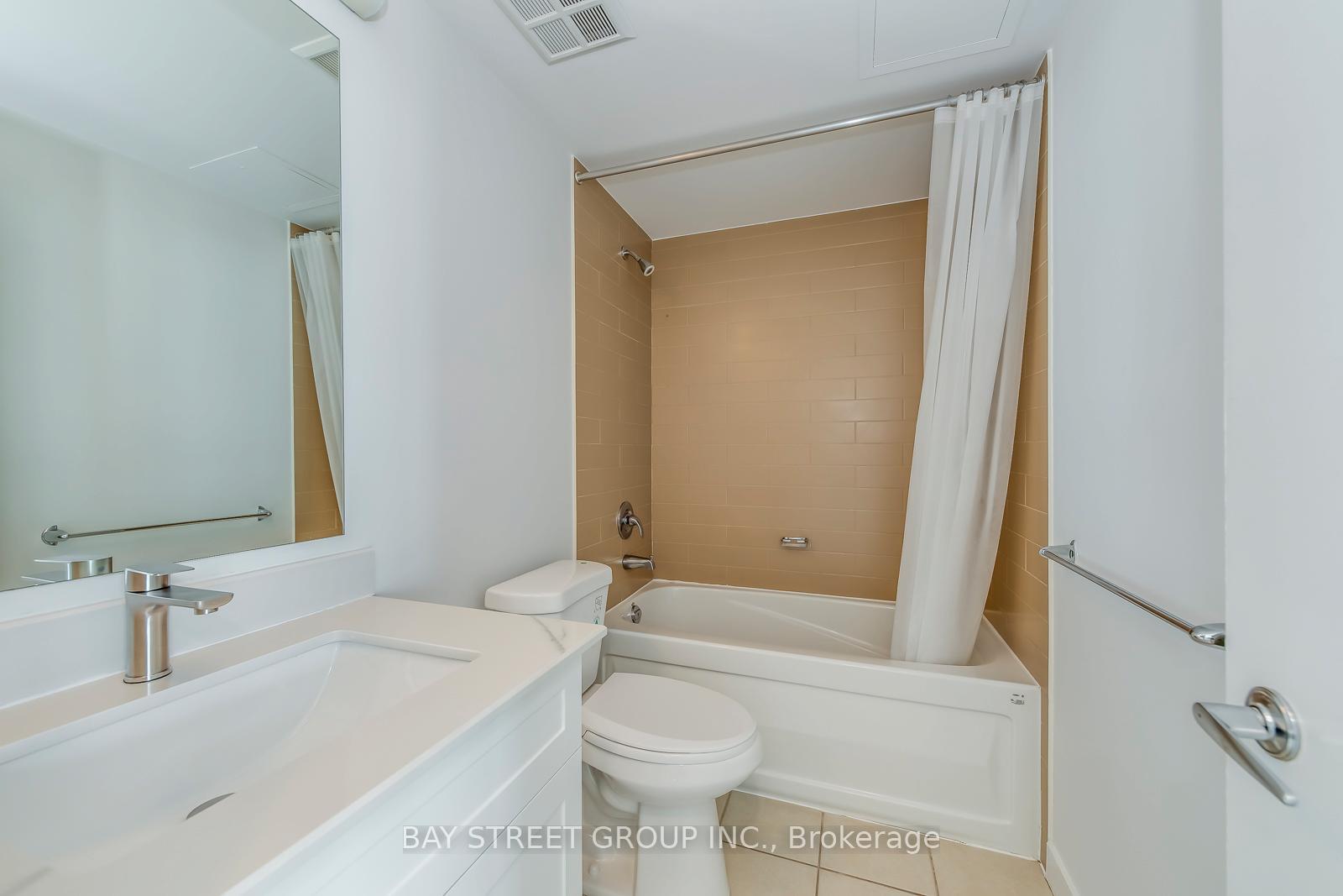 Photo 40 of Unit 3912, 35 Mariner Terrace, Toronto, Waterfront Communities — HOMEH