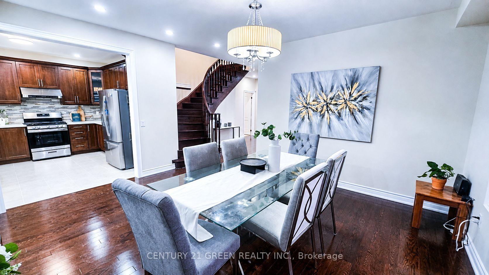 Photo 10 of 61 Magdalan Crescent, Richmond Hill, Jefferson — HOMEH