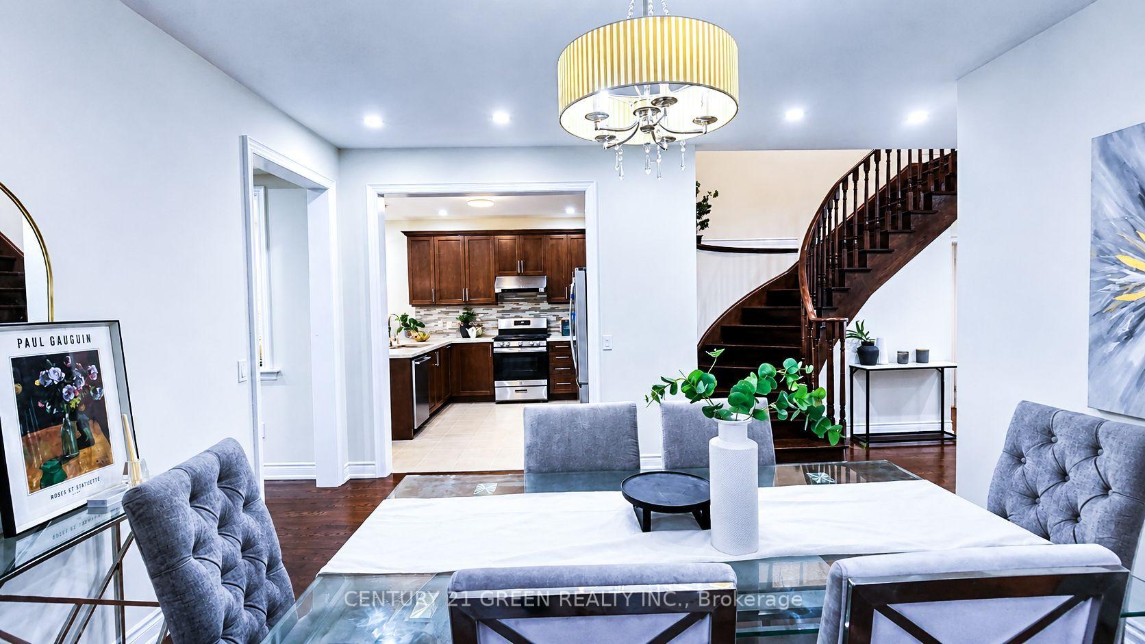 Photo 11 of 61 Magdalan Crescent, Richmond Hill, Jefferson — HOMEH