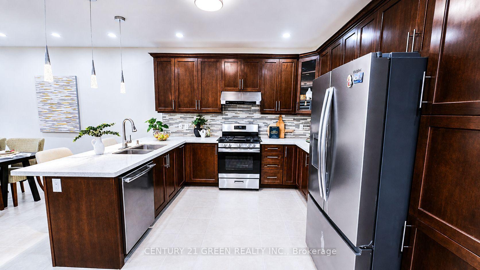 Photo 17 of 61 Magdalan Crescent, Richmond Hill, Jefferson — HOMEH