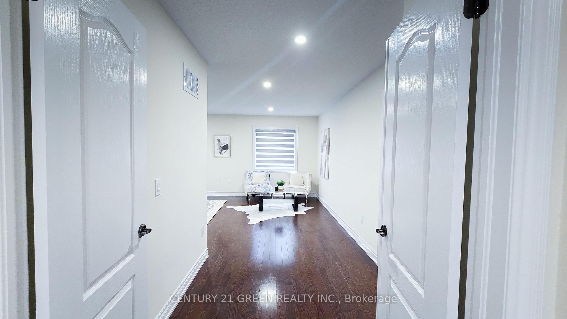 Photo 22 of 61 Magdalan Crescent, Richmond Hill, Jefferson — HOMEH
