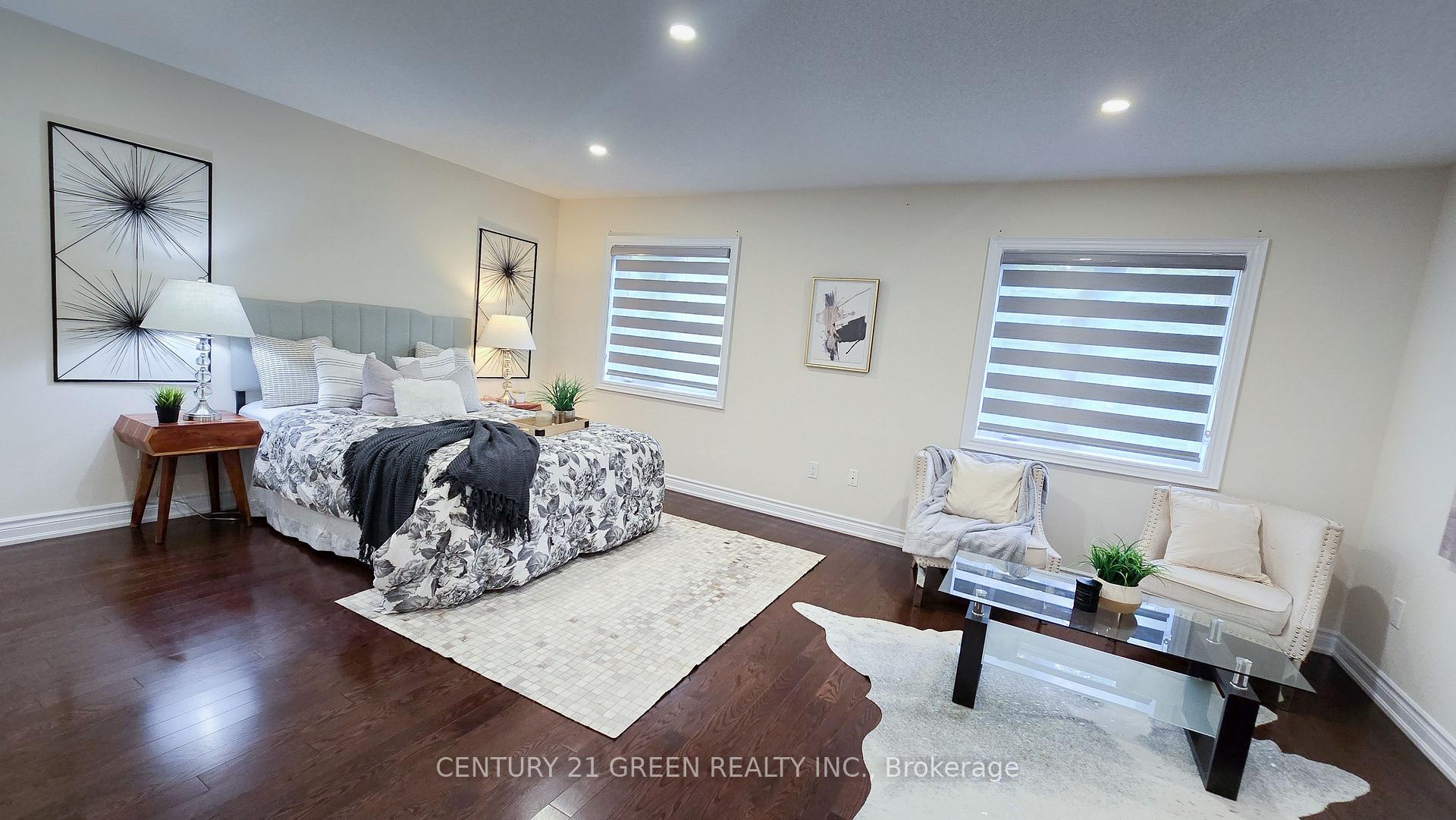 Photo 23 of 61 Magdalan Crescent, Richmond Hill, Jefferson — HOMEH