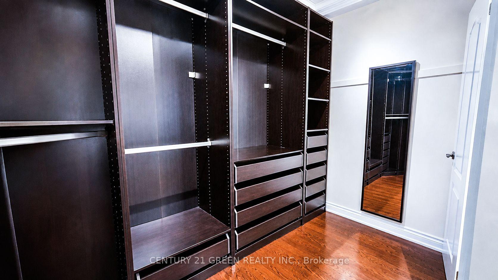 Photo 26 of 61 Magdalan Crescent, Richmond Hill, Jefferson — HOMEH
