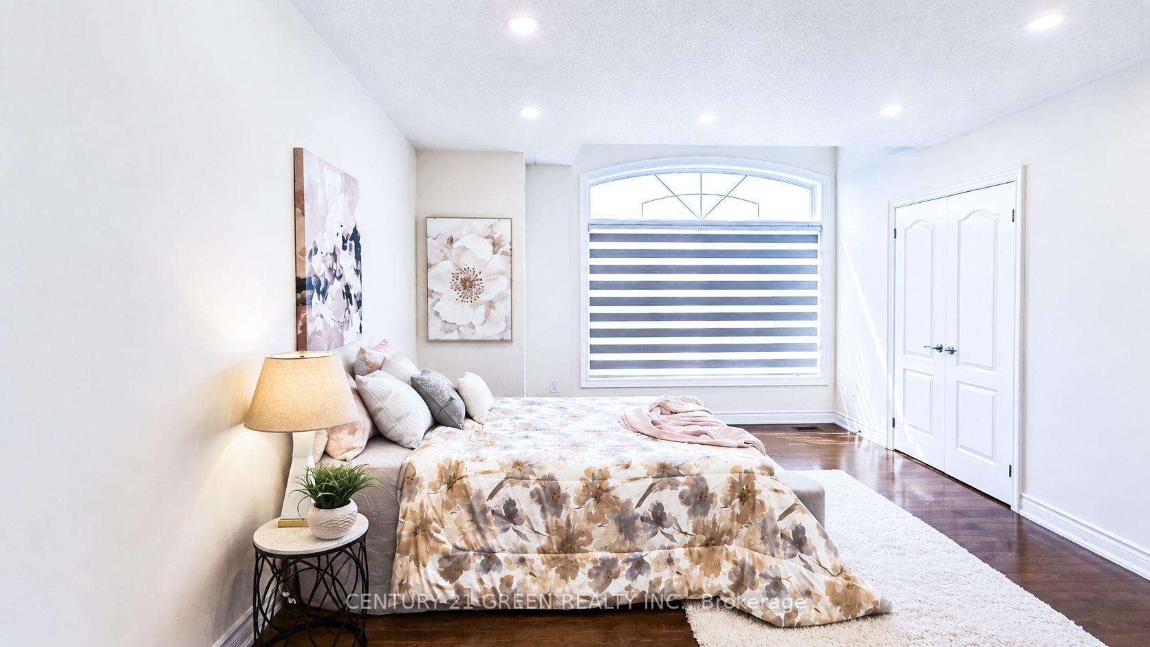 Photo 33 of 61 Magdalan Crescent, Richmond Hill, Jefferson — HOMEH