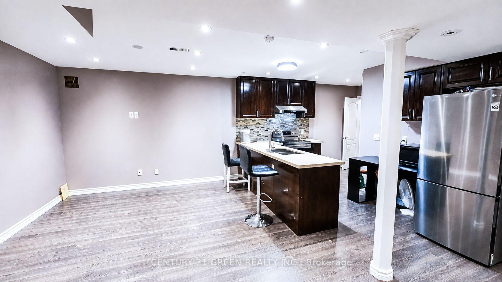Photo 39 of 61 Magdalan Crescent, Richmond Hill, Jefferson — HOMEH