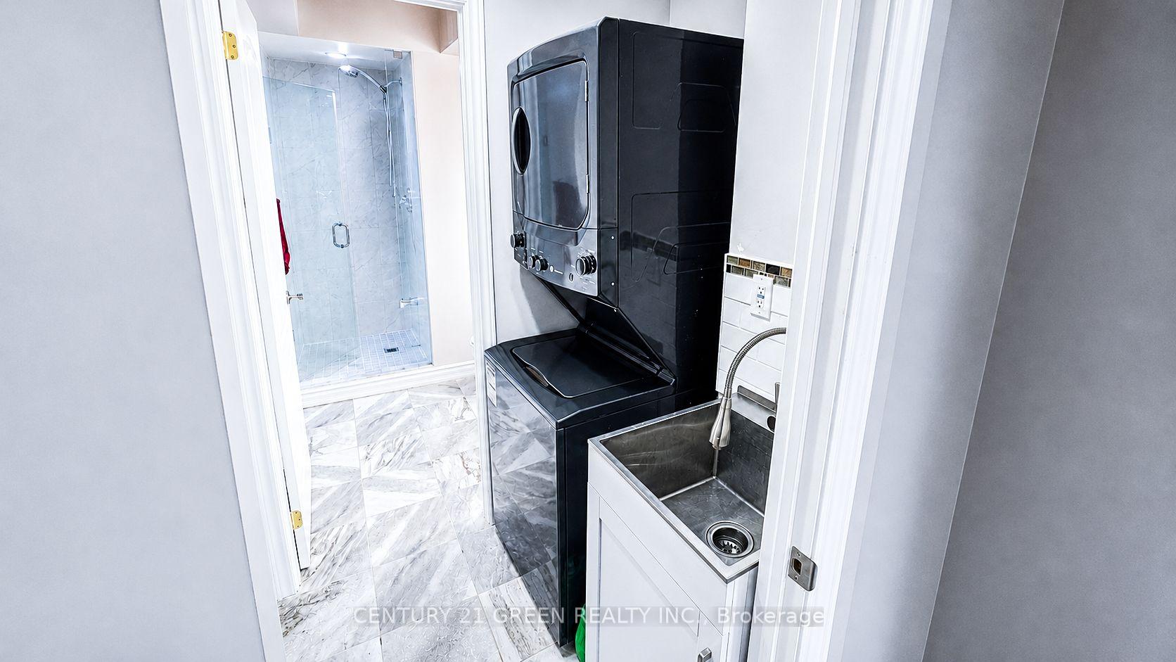 Photo 40 of 61 Magdalan Crescent, Richmond Hill, Jefferson — HOMEH