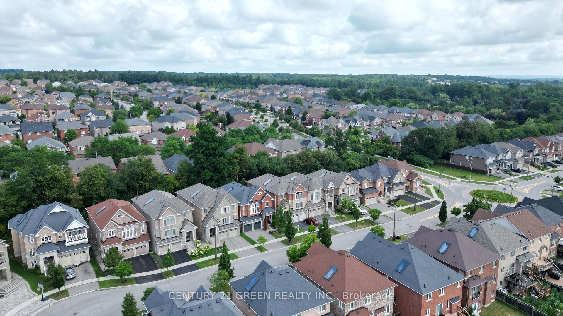 Photo 46 of 61 Magdalan Crescent, Richmond Hill, Jefferson — HOMEH