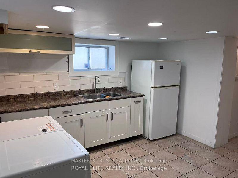 Photo 5 of 89 Finch Avenue E, North York, Willowdale East — HOMEH