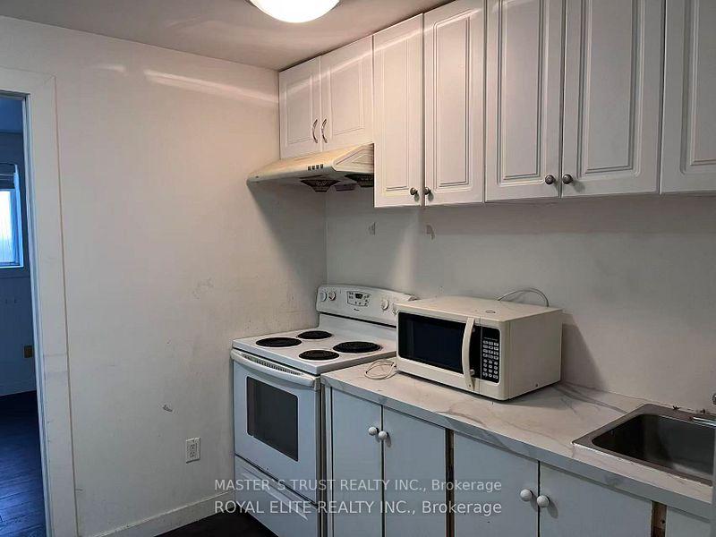 Photo 10 of 89 Finch Avenue E, North York, Willowdale East — HOMEH
