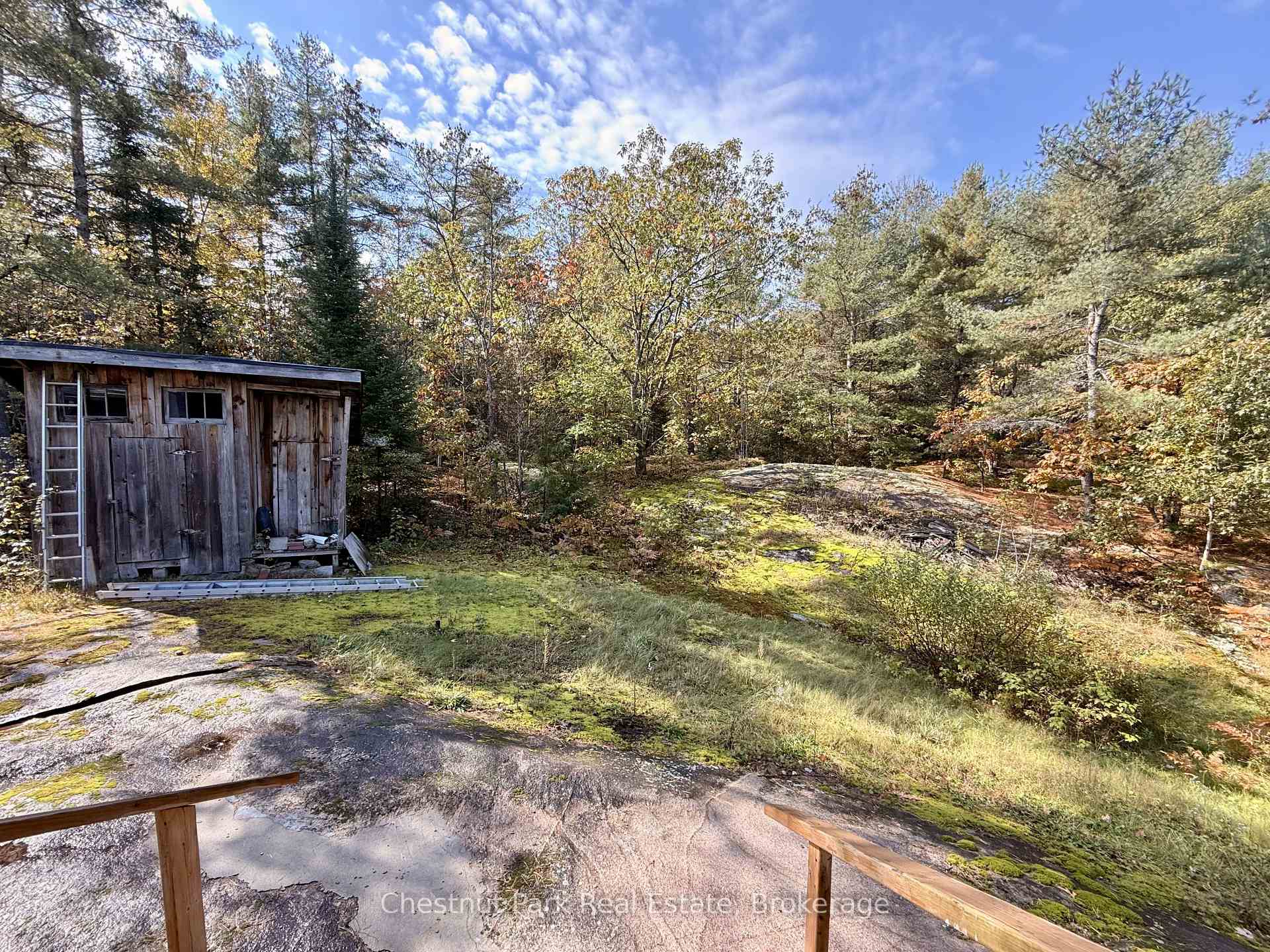 Photo 19 of 1041 Holiday Park Drive, Bracebridge, Macaulay — HOMEH