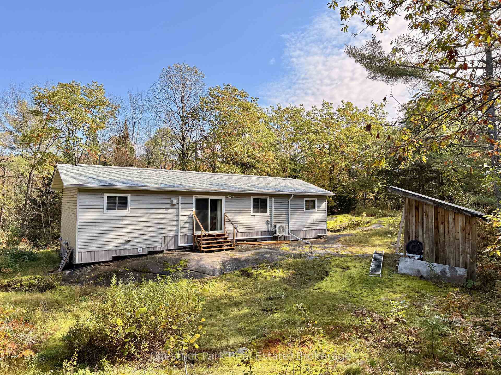Photo 24 of 1041 Holiday Park Drive, Bracebridge, Macaulay — HOMEH