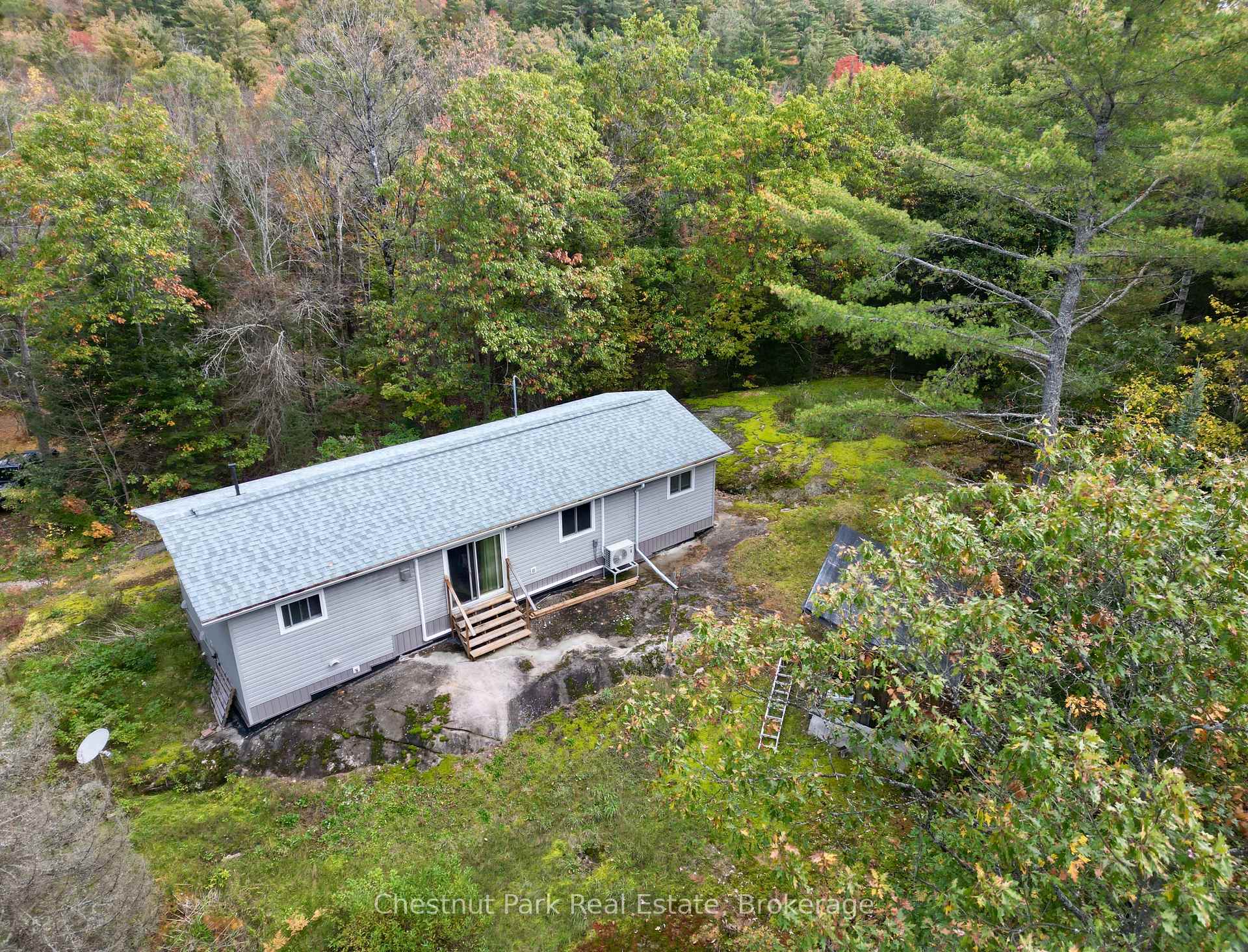 Photo 39 of 1041 Holiday Park Drive, Bracebridge, Macaulay — HOMEH