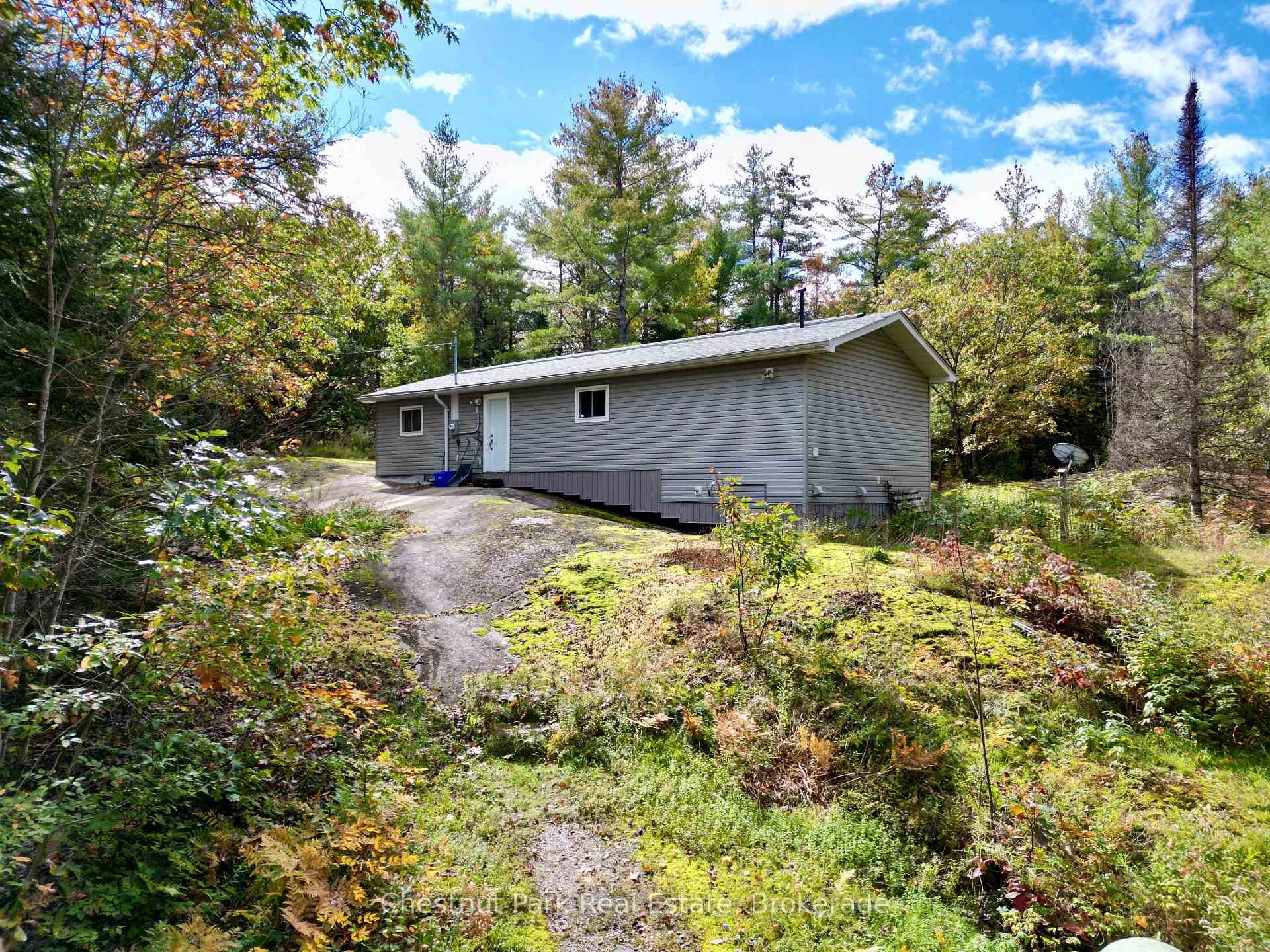 Photo 8 of 1041 Holiday Park Drive, Bracebridge, Macaulay — HOMEH