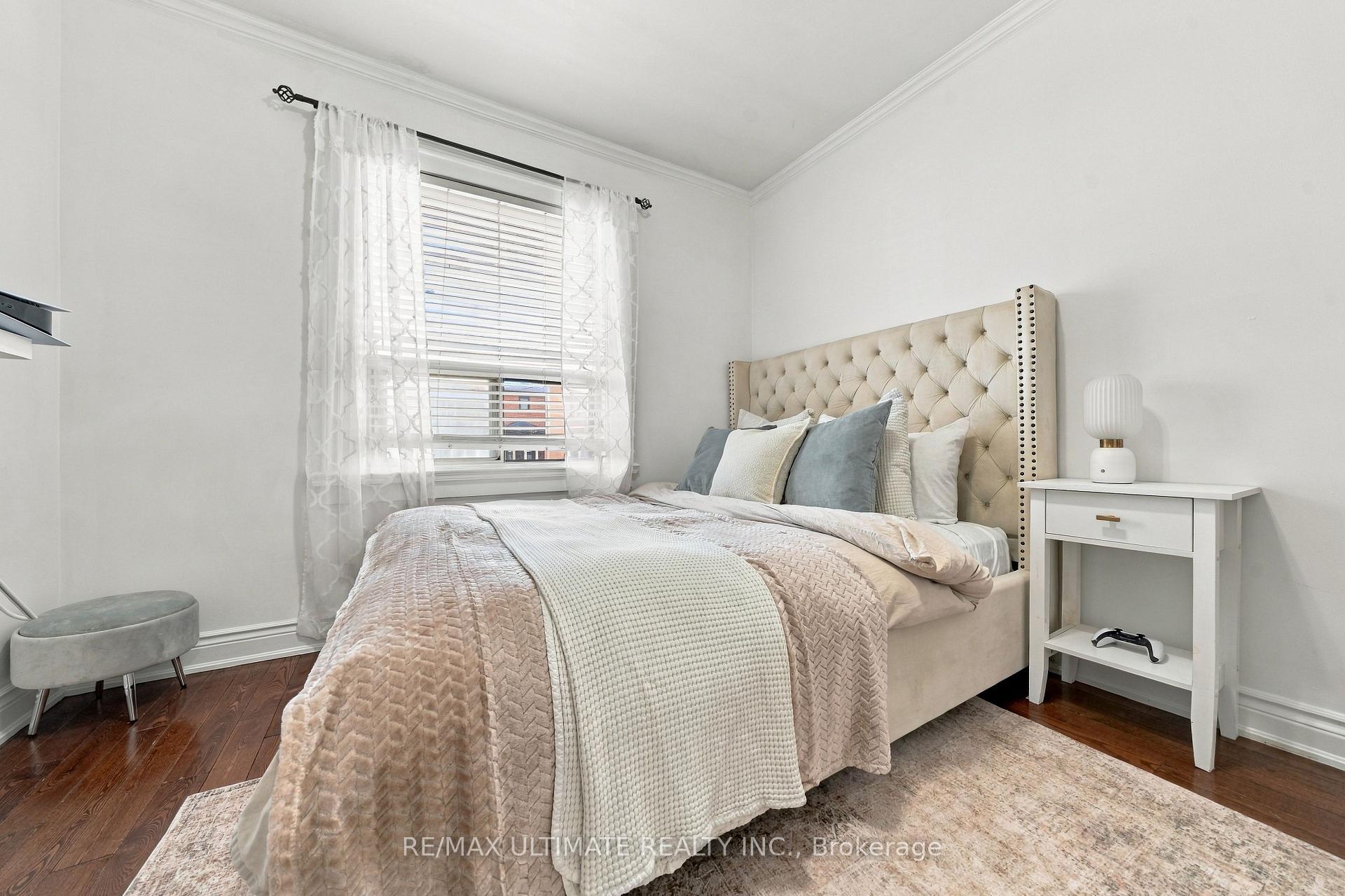Photo 11 of 372 Blackthorn Avenue, Toronto, Keelesdale-Eglinton West — HOMEH