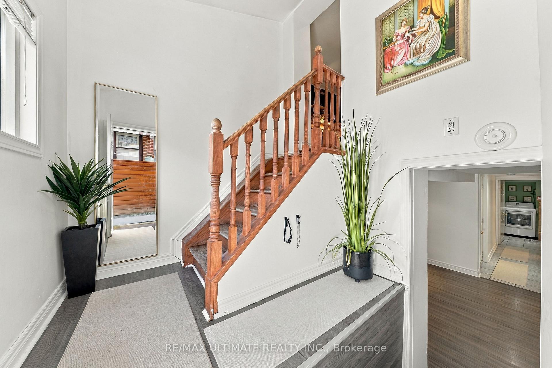 Photo 14 of 372 Blackthorn Avenue, Toronto, Keelesdale-Eglinton West — HOMEH