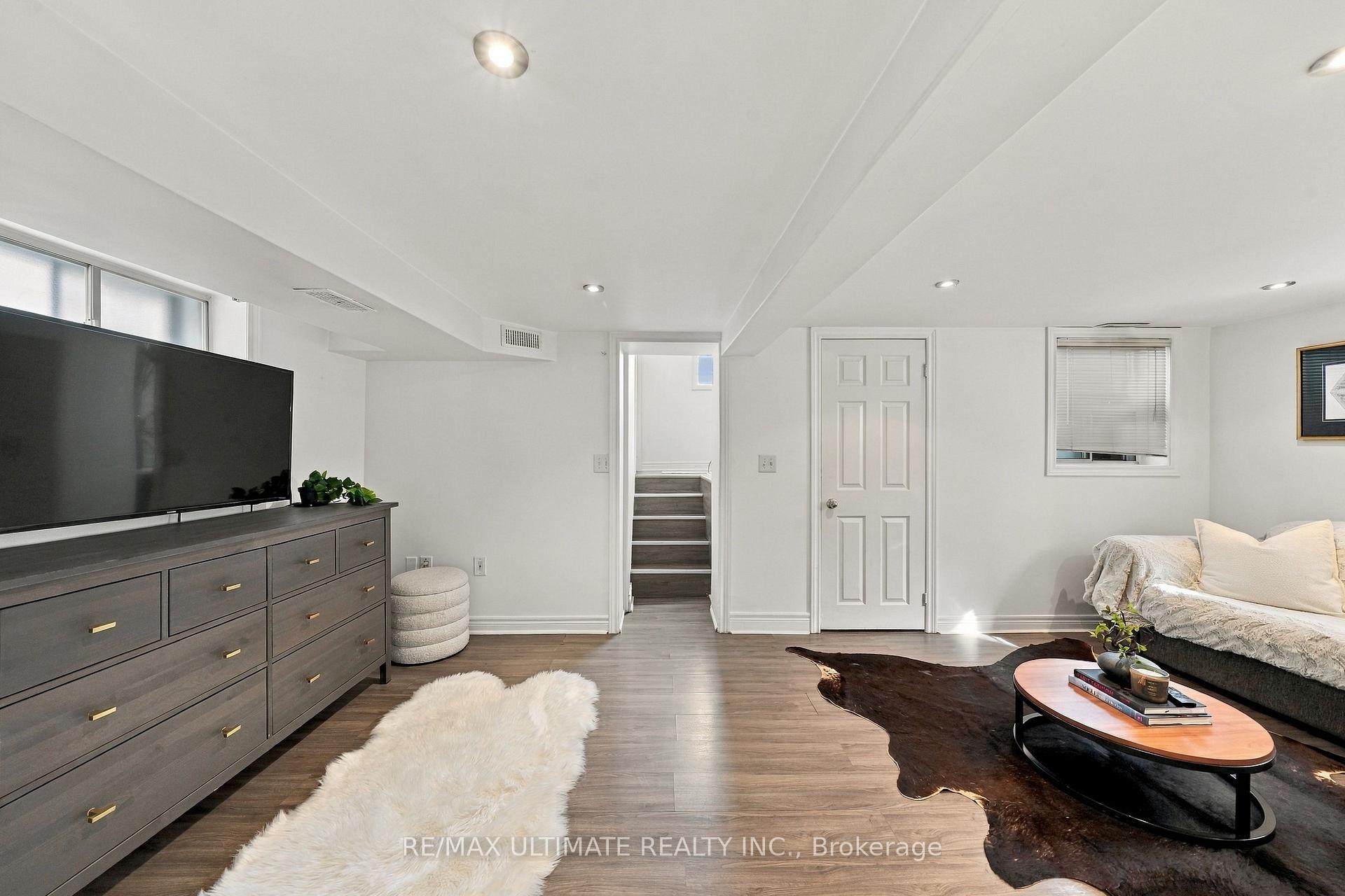 Photo 16 of 372 Blackthorn Avenue, Toronto, Keelesdale-Eglinton West — HOMEH