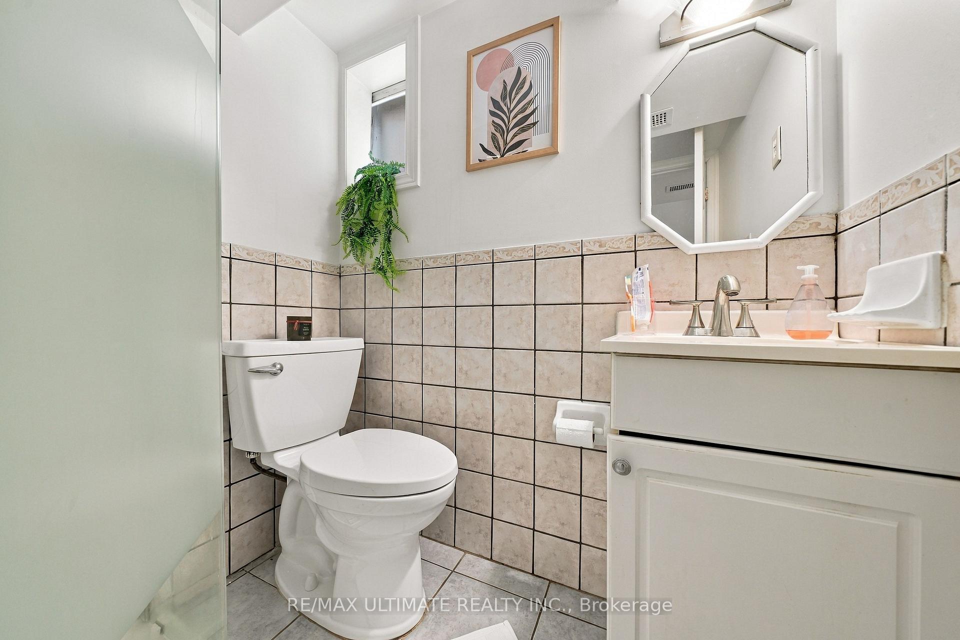 Photo 18 of 372 Blackthorn Avenue, Toronto, Keelesdale-Eglinton West — HOMEH