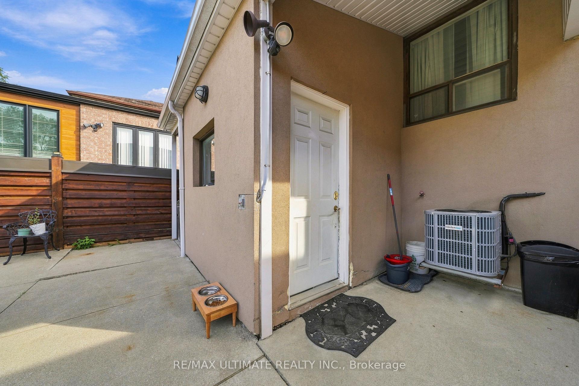 Photo 25 of 372 Blackthorn Avenue, Toronto, Keelesdale-Eglinton West — HOMEH