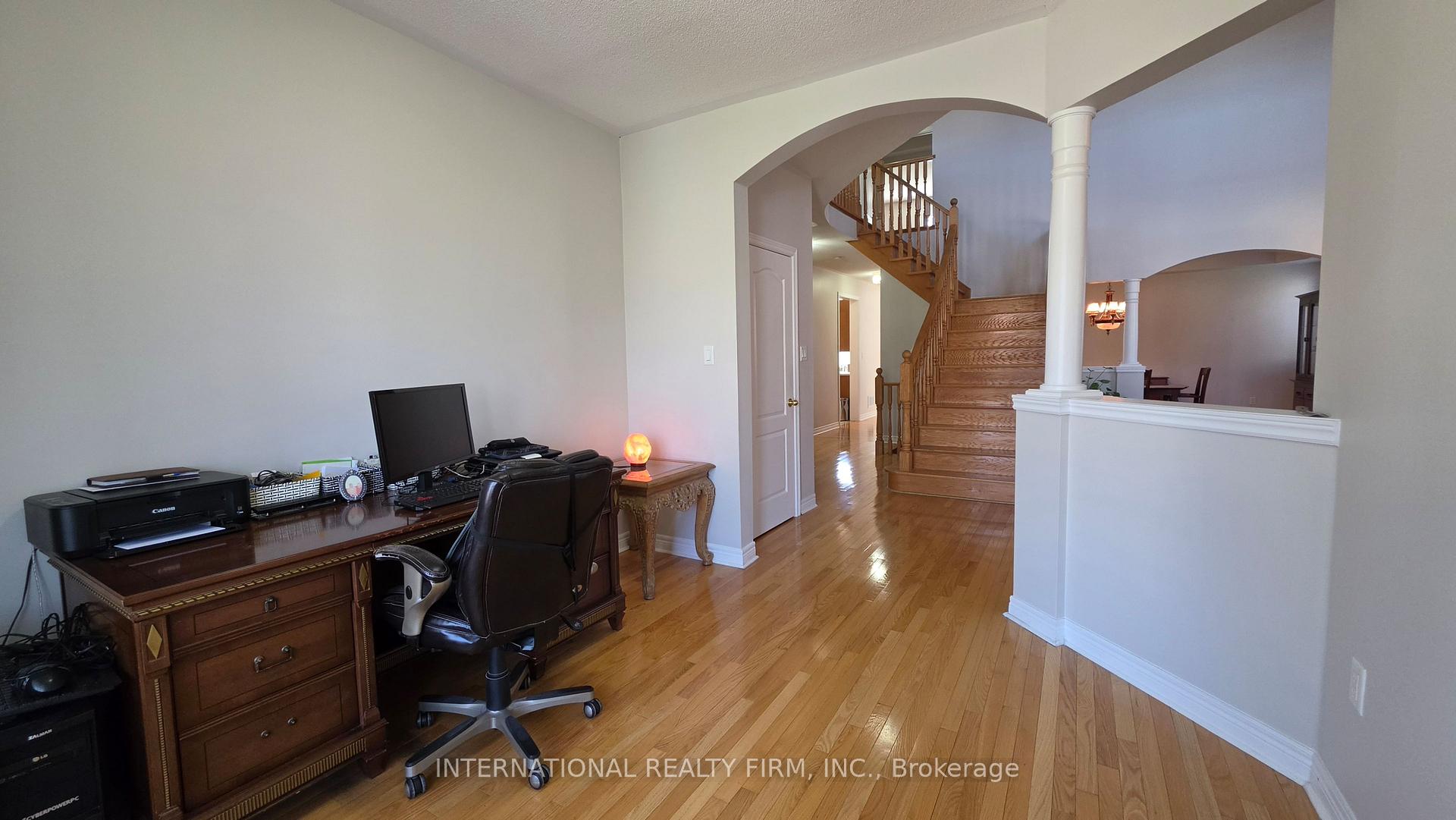 Photo 3 of 30 O'Hara Crescent, Richmond Hill, Jefferson — HOMEH
