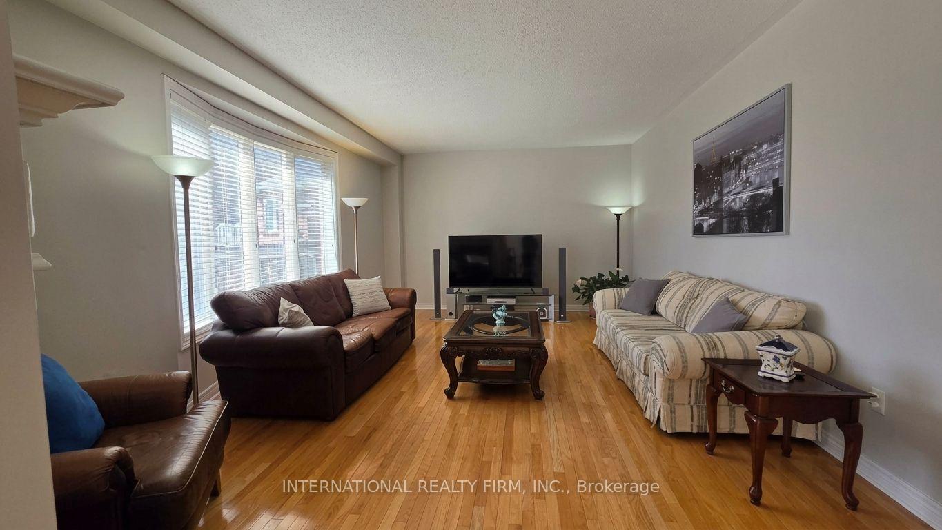 Photo 11 of 30 O'Hara Crescent, Richmond Hill, Jefferson — HOMEH