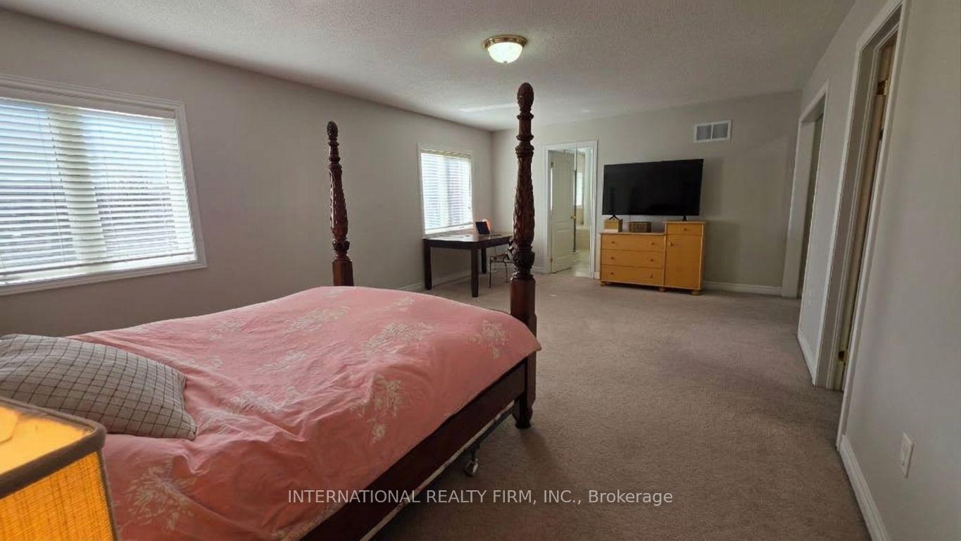 Photo 23 of 30 O'Hara Crescent, Richmond Hill, Jefferson — HOMEH