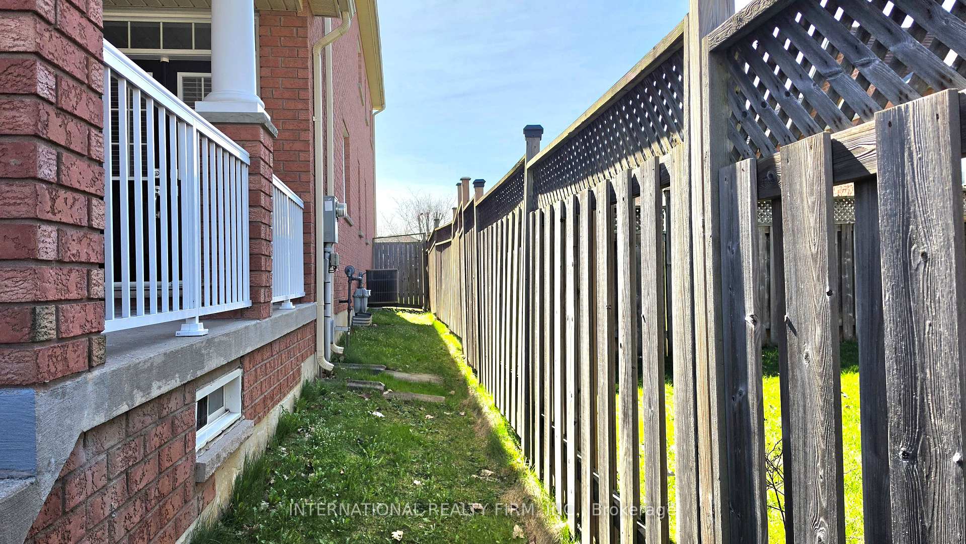 Photo 29 of 30 O'Hara Crescent, Richmond Hill, Jefferson — HOMEH
