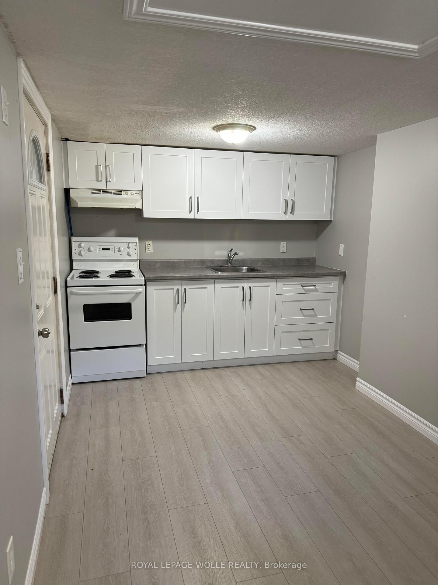 Photo 2 of 77 Cedar Street S, Kitchener — HOMEH
