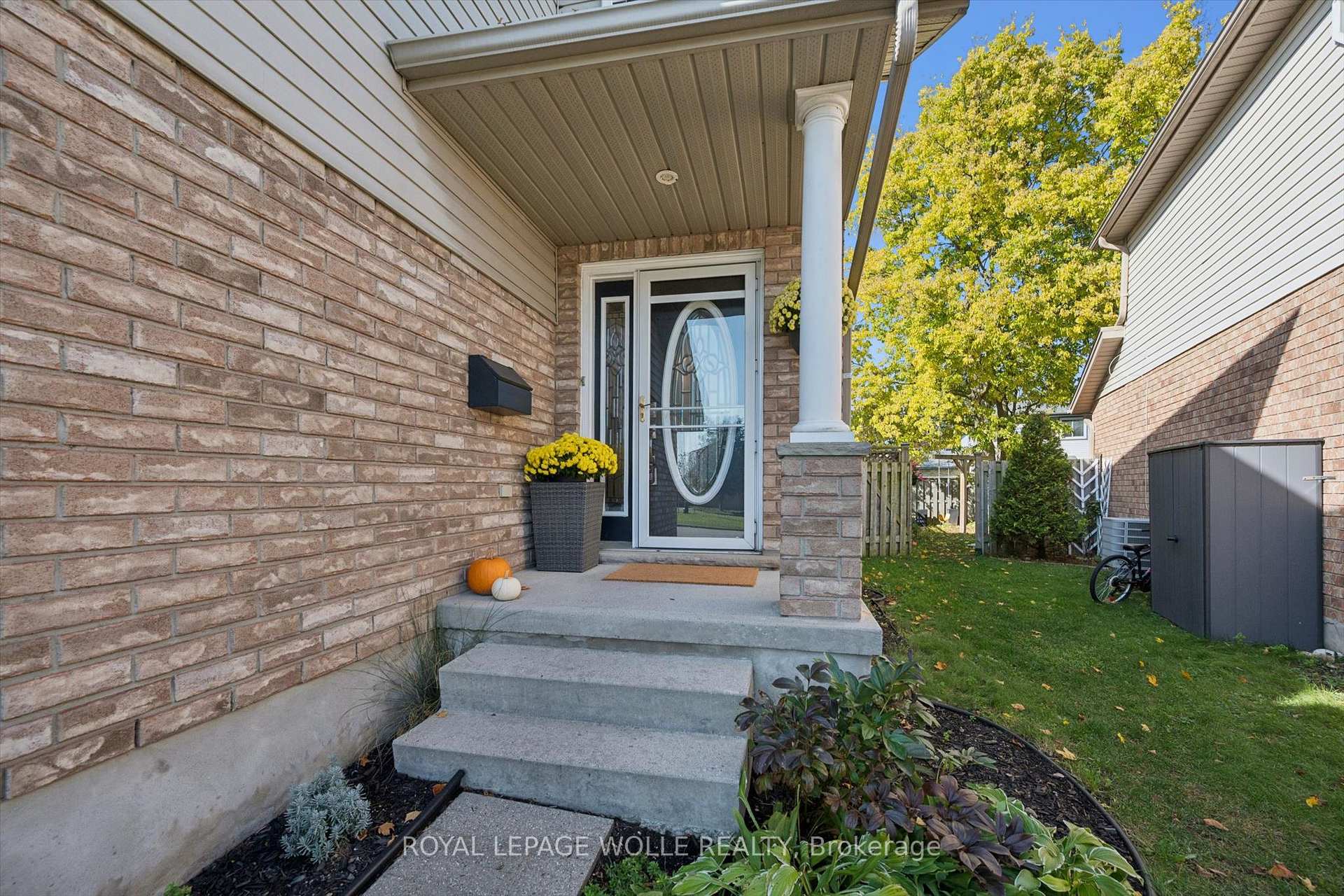 Photo 6 of 70 Inge Court, Kitchener, Bridgeport — HOMEH