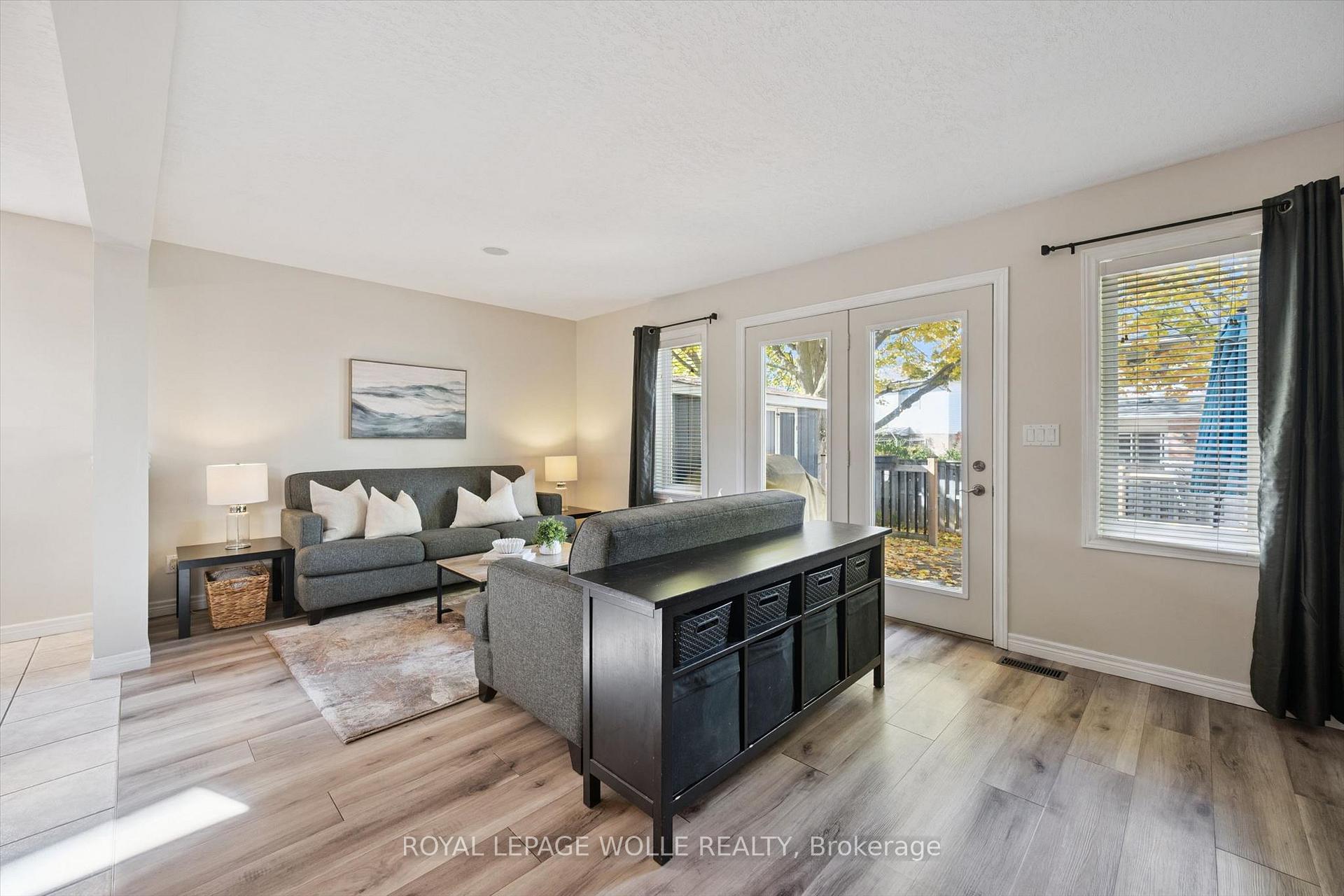 Photo 11 of 70 Inge Court, Kitchener, Bridgeport — HOMEH