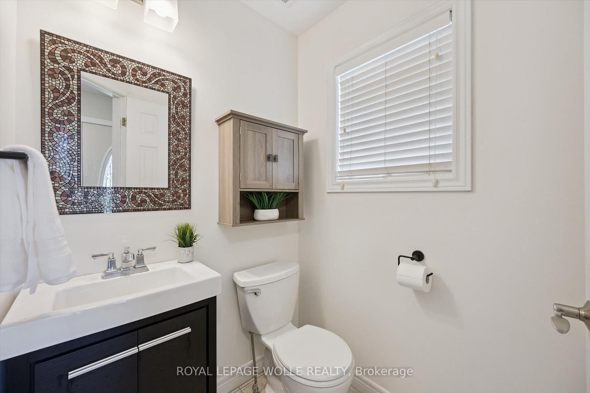 Photo 19 of 70 Inge Court, Kitchener, Bridgeport — HOMEH